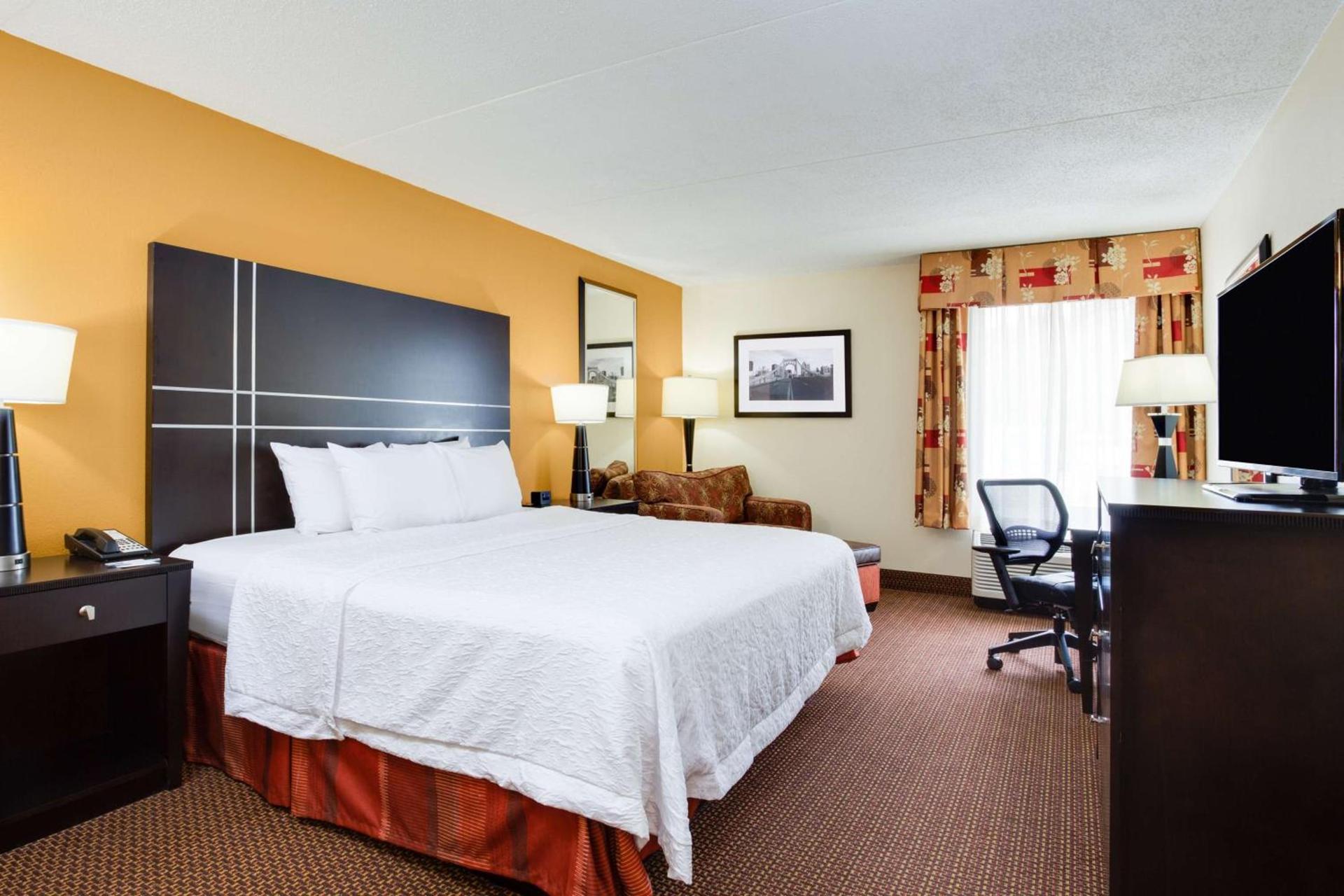 Hampton Inn Pittsburgh/West Mifflin photo 31