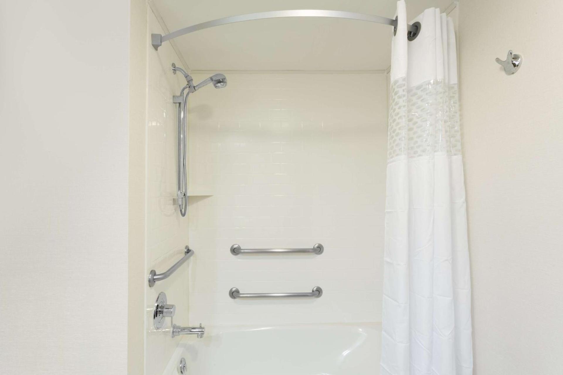 Hampton Inn Pittsburgh/West Mifflin photo 33