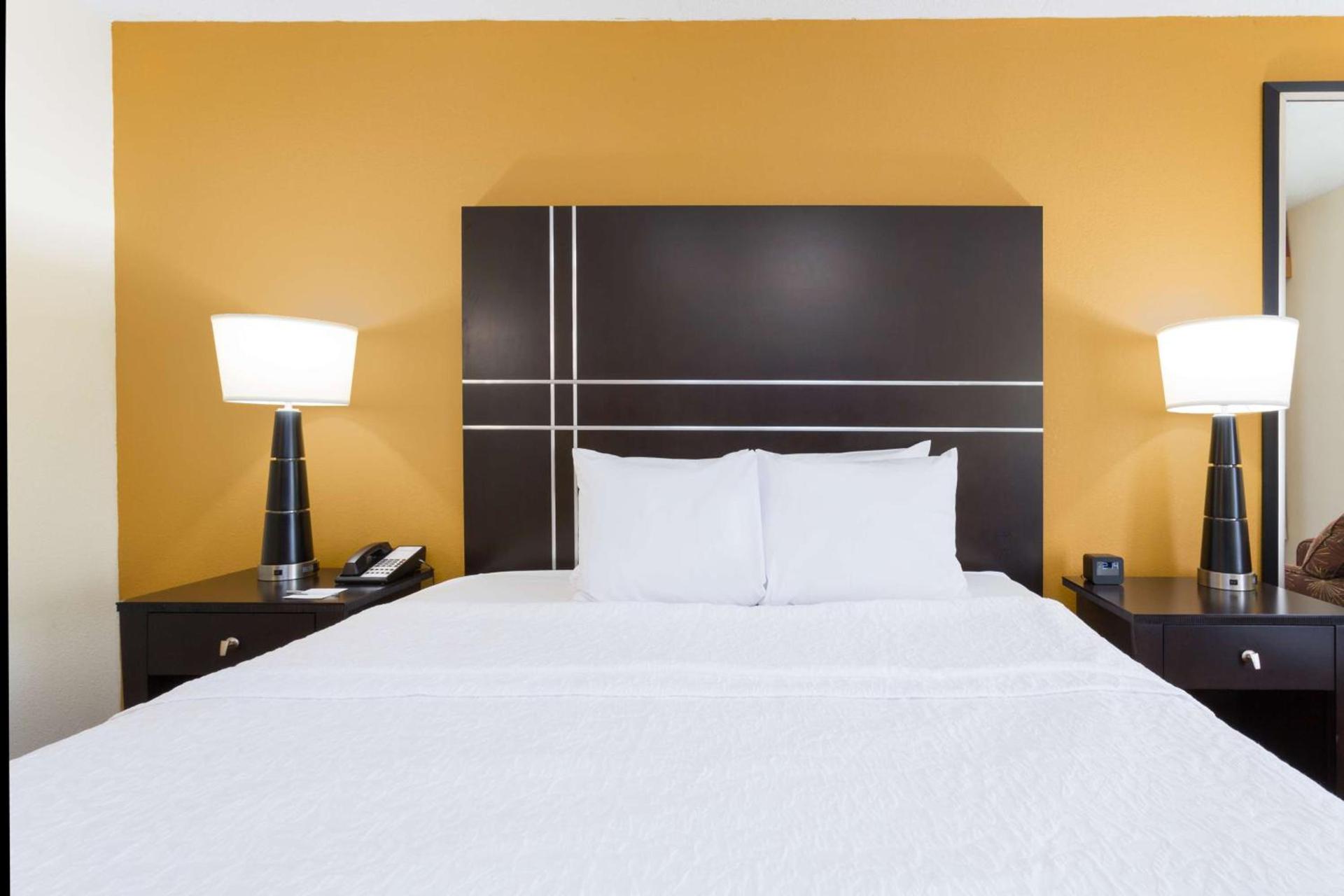 Hampton Inn Pittsburgh/West Mifflin photo 37