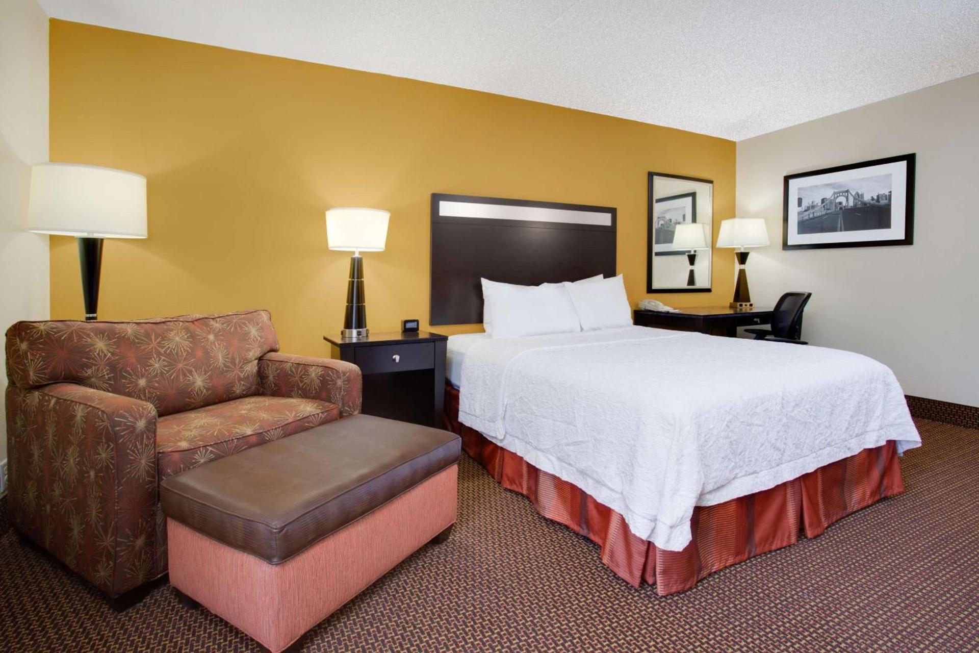 Hampton Inn Pittsburgh/West Mifflin photo 39