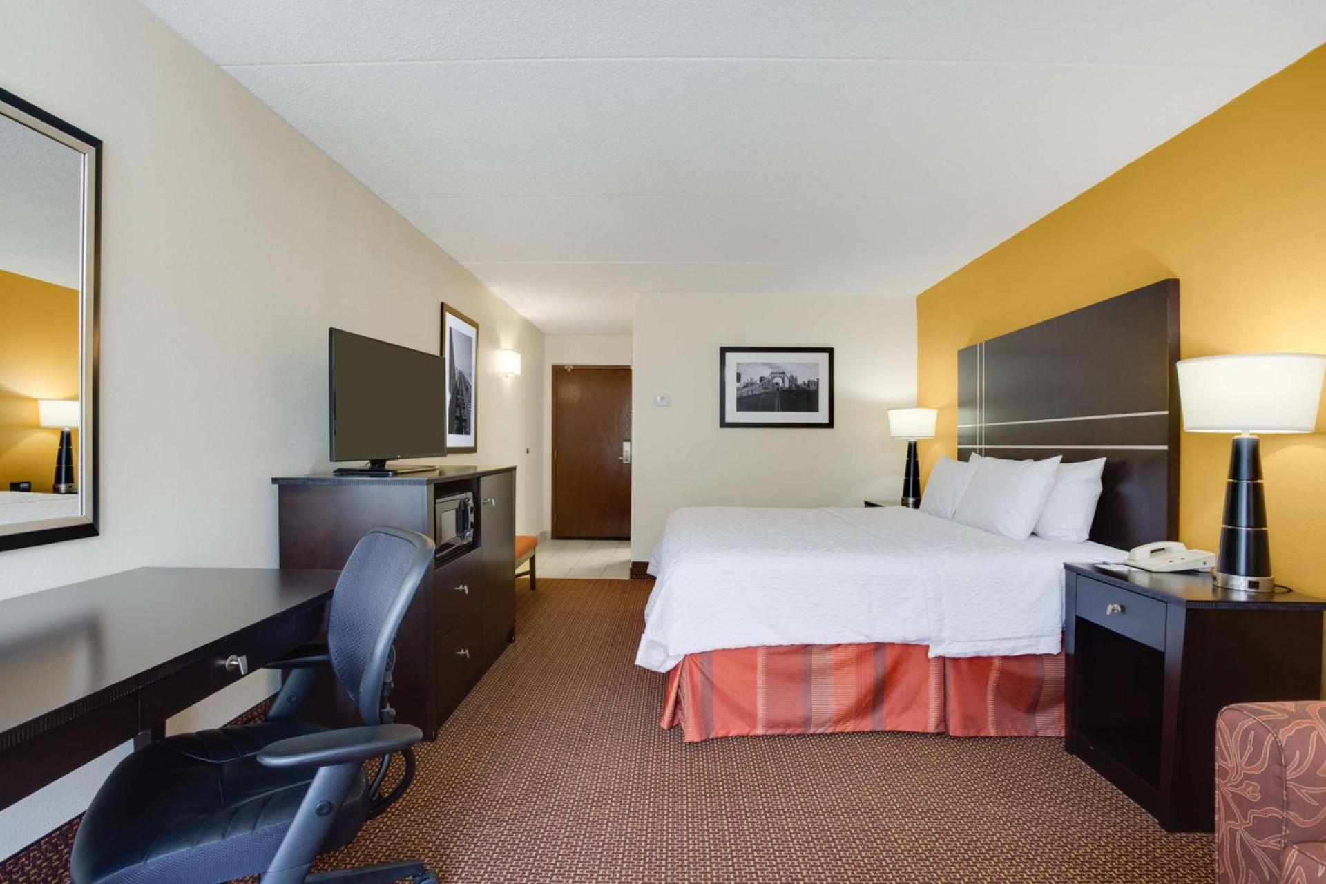 Hampton Inn Pittsburgh/West Mifflin photo 41