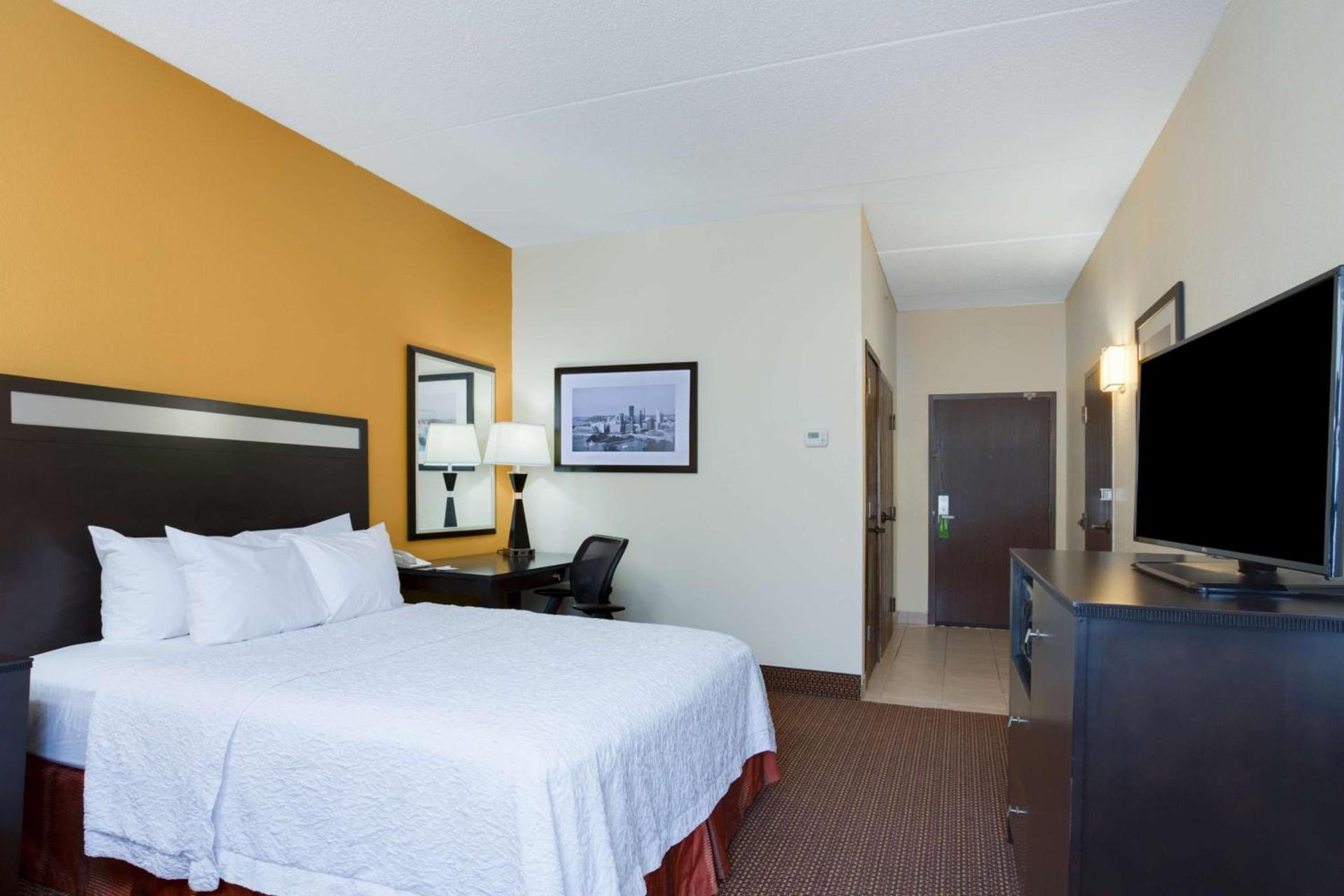 Hampton Inn Pittsburgh/West Mifflin photo 47