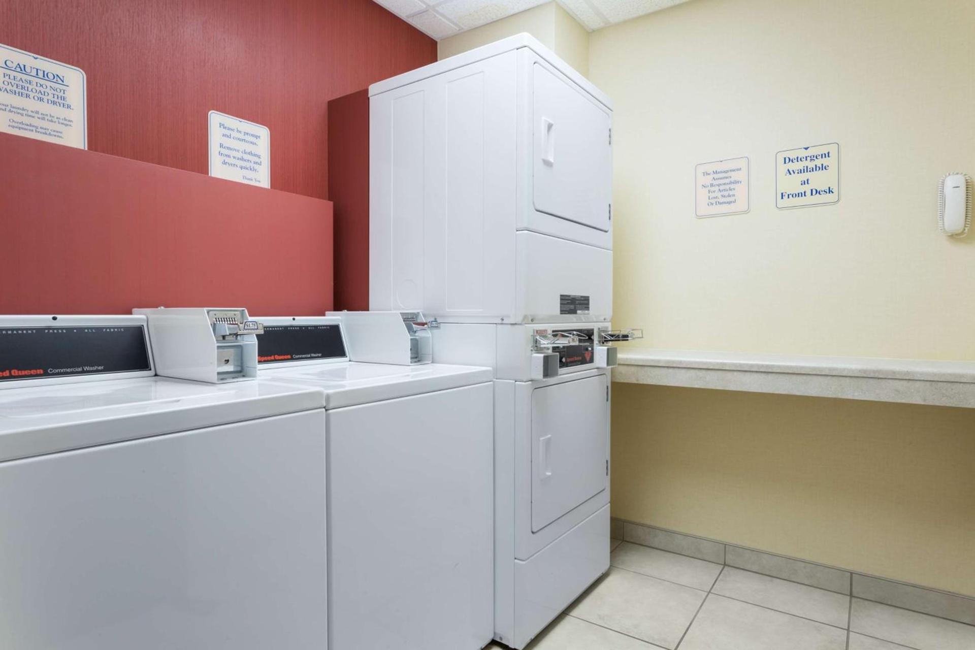 Hampton Inn Pittsburgh/West Mifflin photo 48