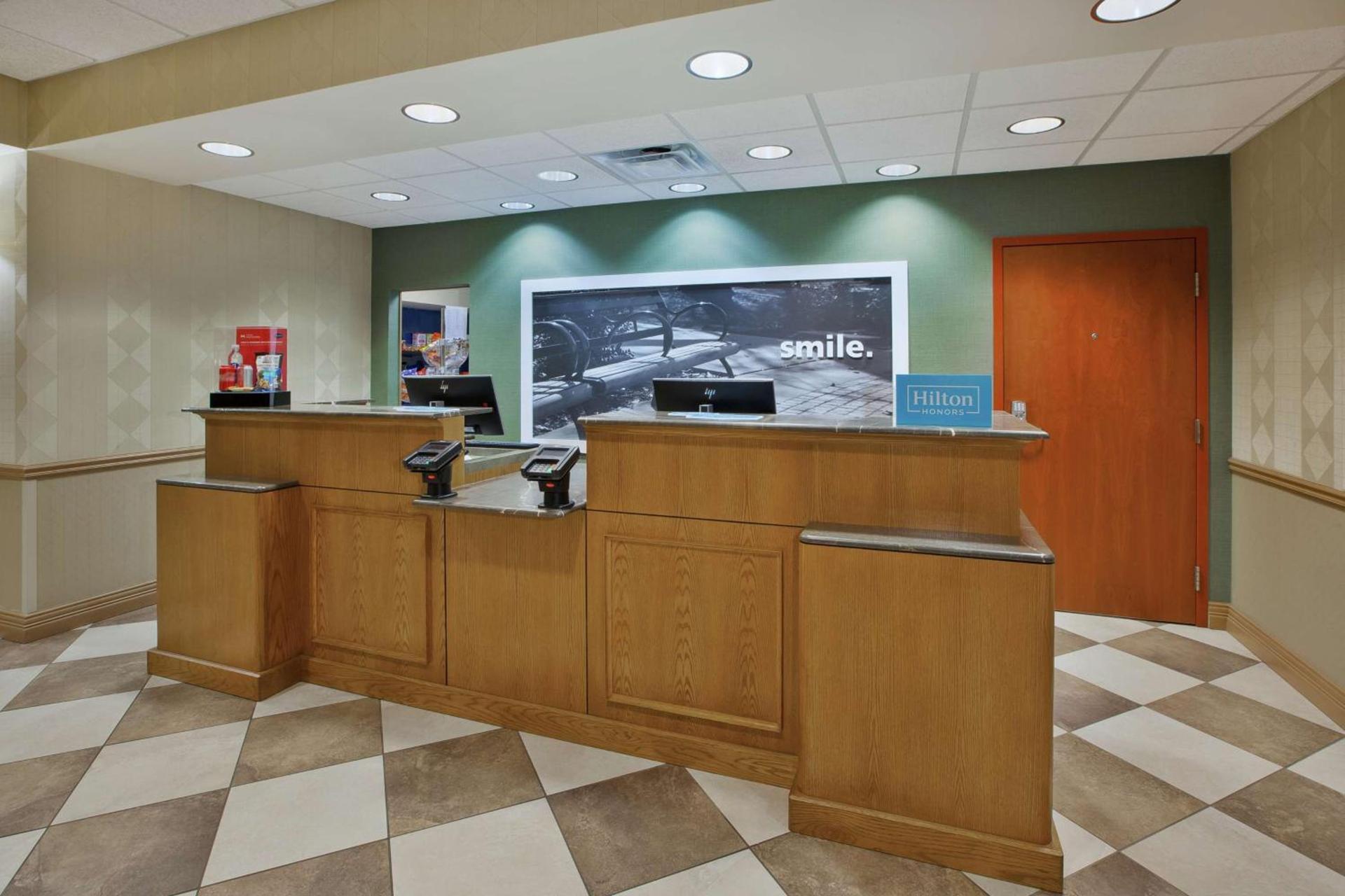 Hampton Inn & Suites Plattsburgh photo 6