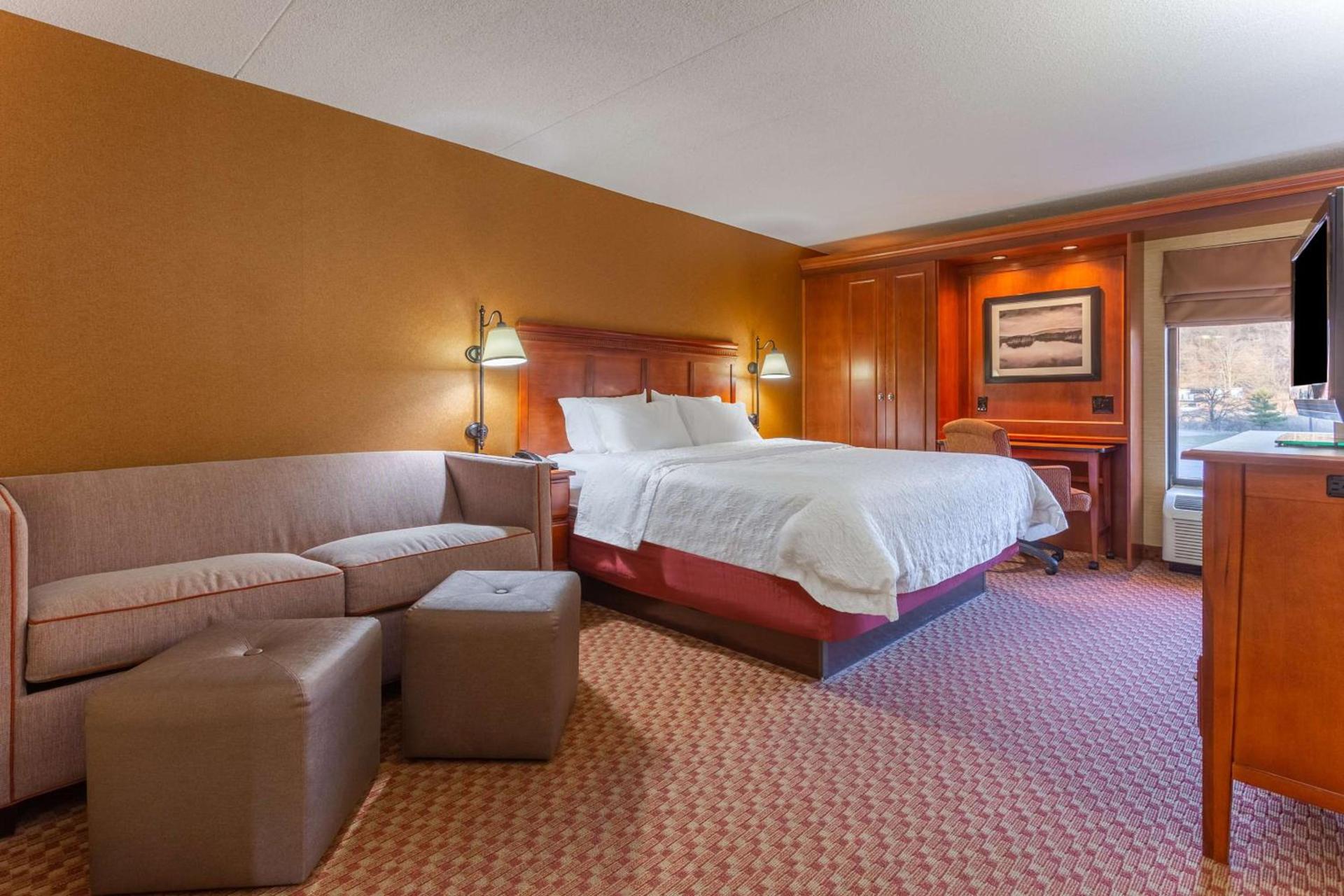 Hampton Inn East Peoria photo 6