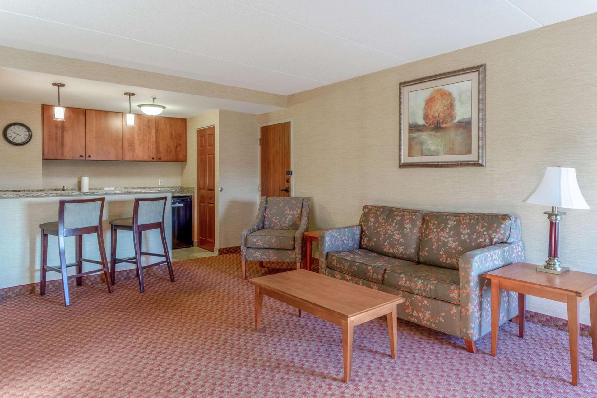 Hampton Inn East Peoria photo 9