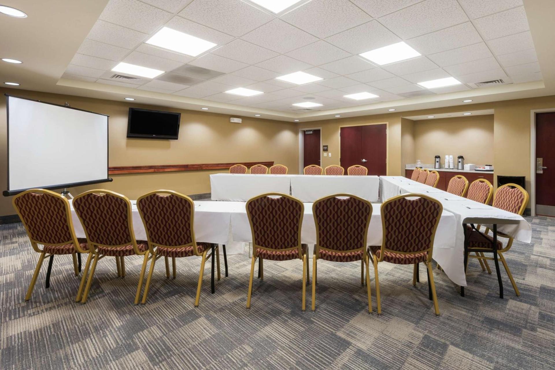 Hampton Inn Branson - Branson Hills photo 30