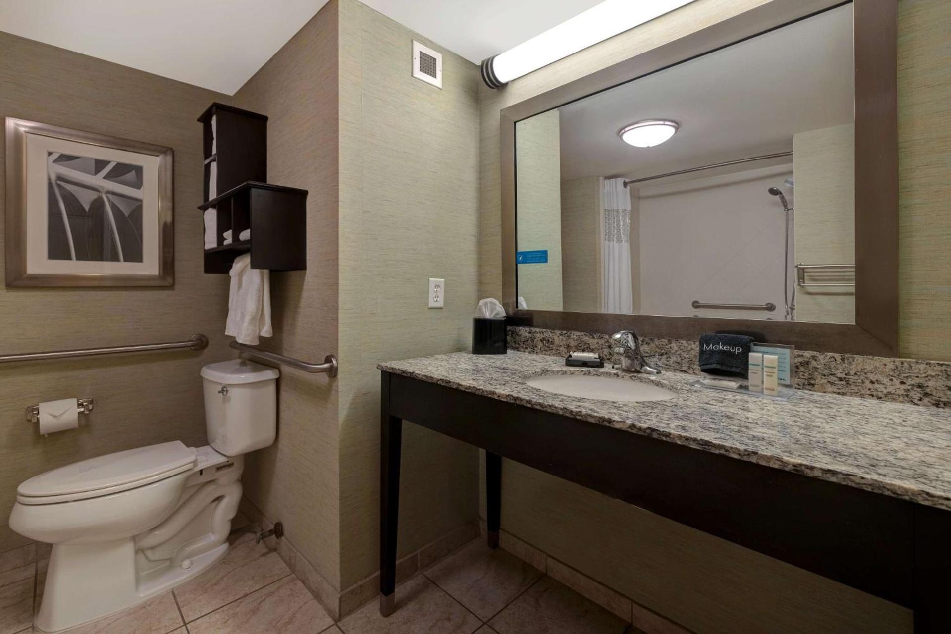 Hampton Inn & Suites Pensacola/Gulf Breeze photo 33