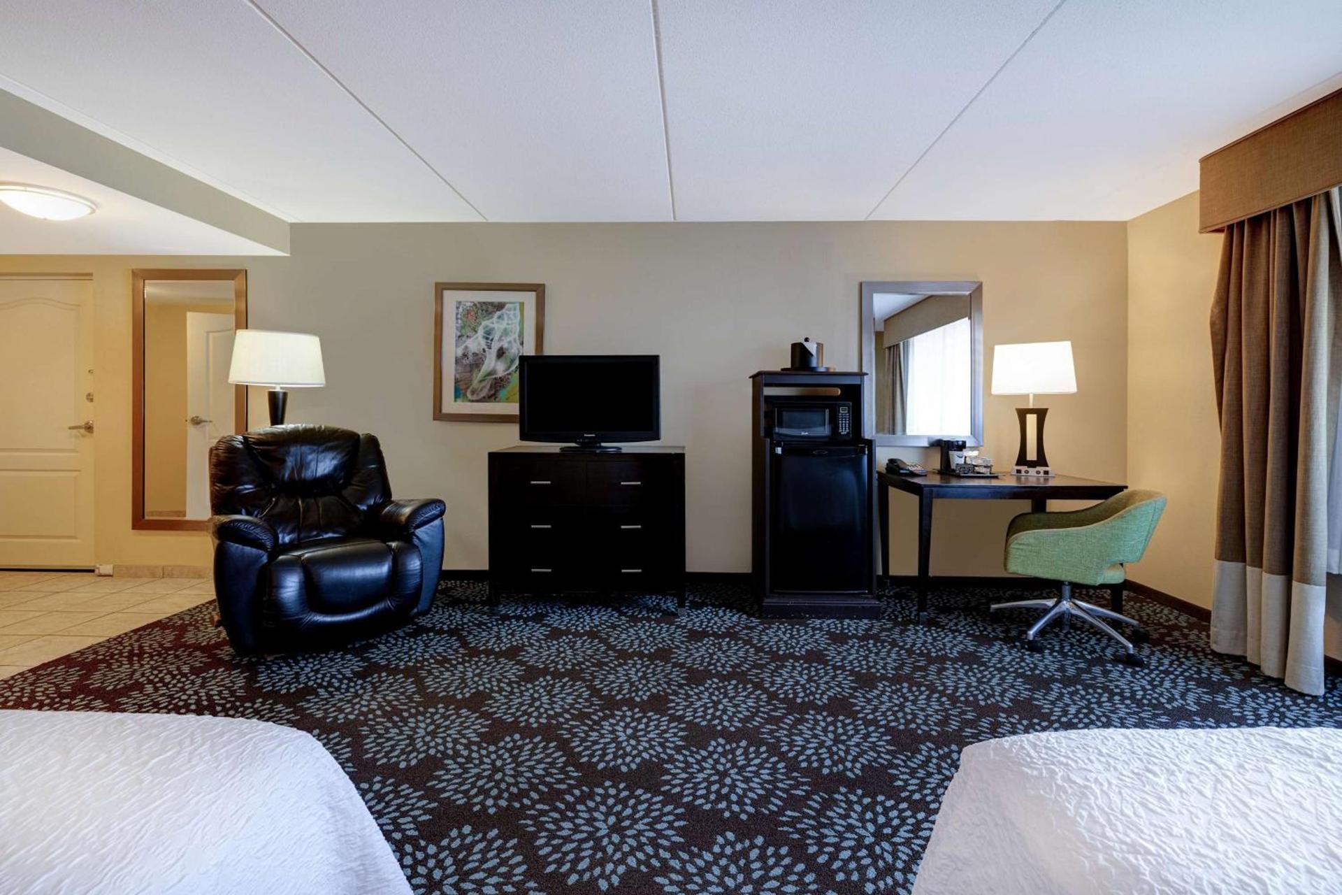 Hampton Inn & Suites Pensacola/Gulf Breeze photo 32