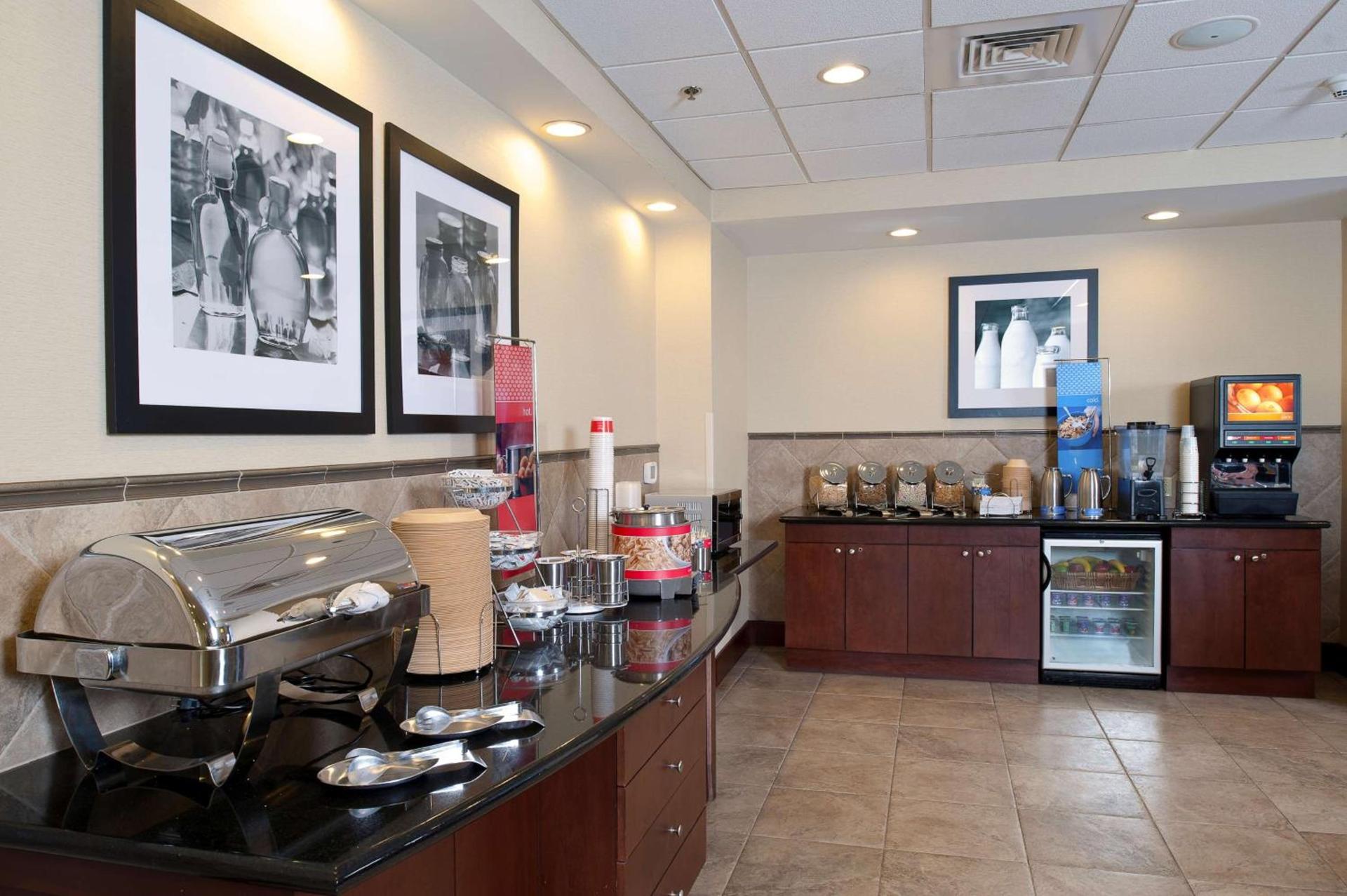 Hampton Inn & Suites Prescott Valley photo 13