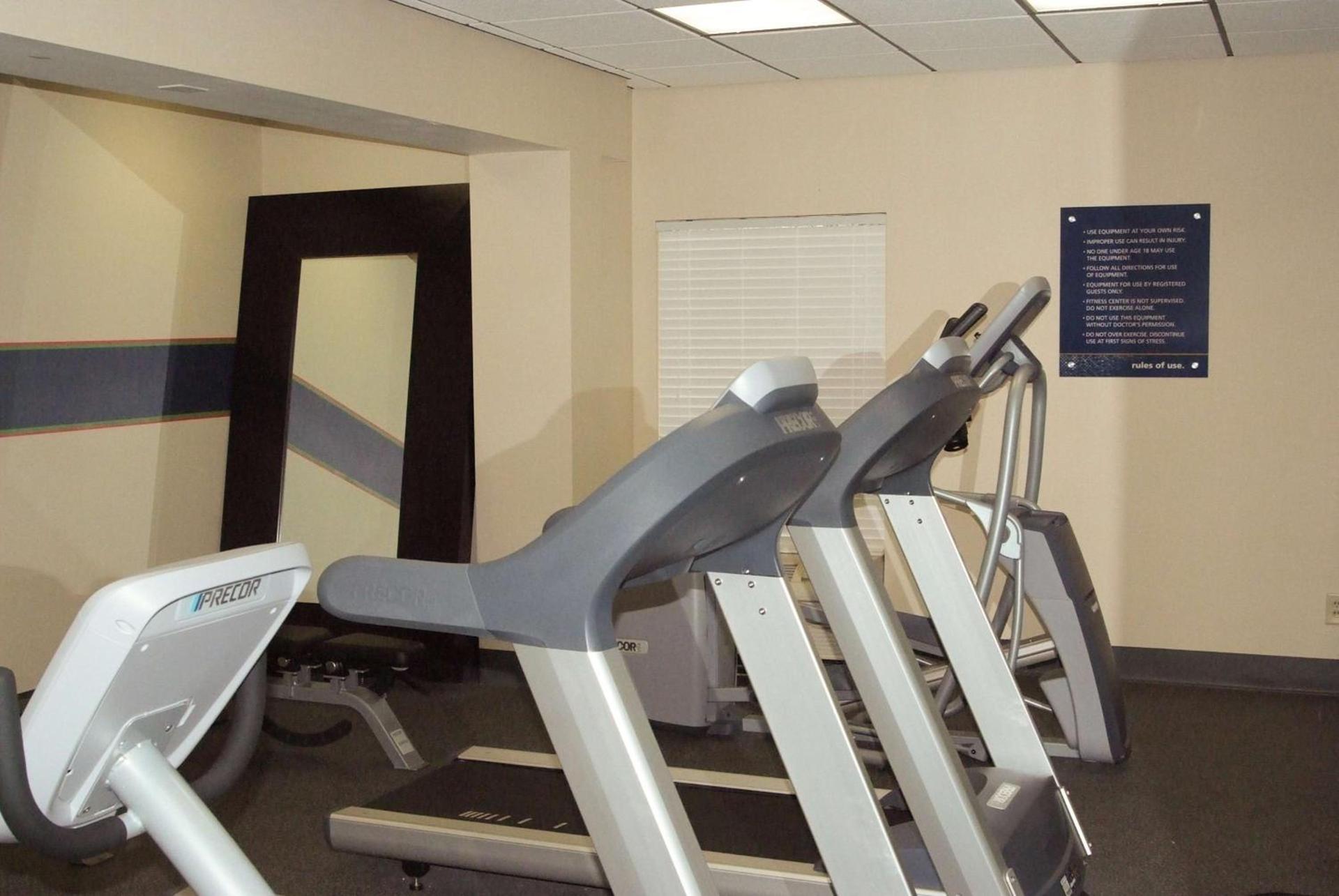 Hampton Inn Perry photo 15