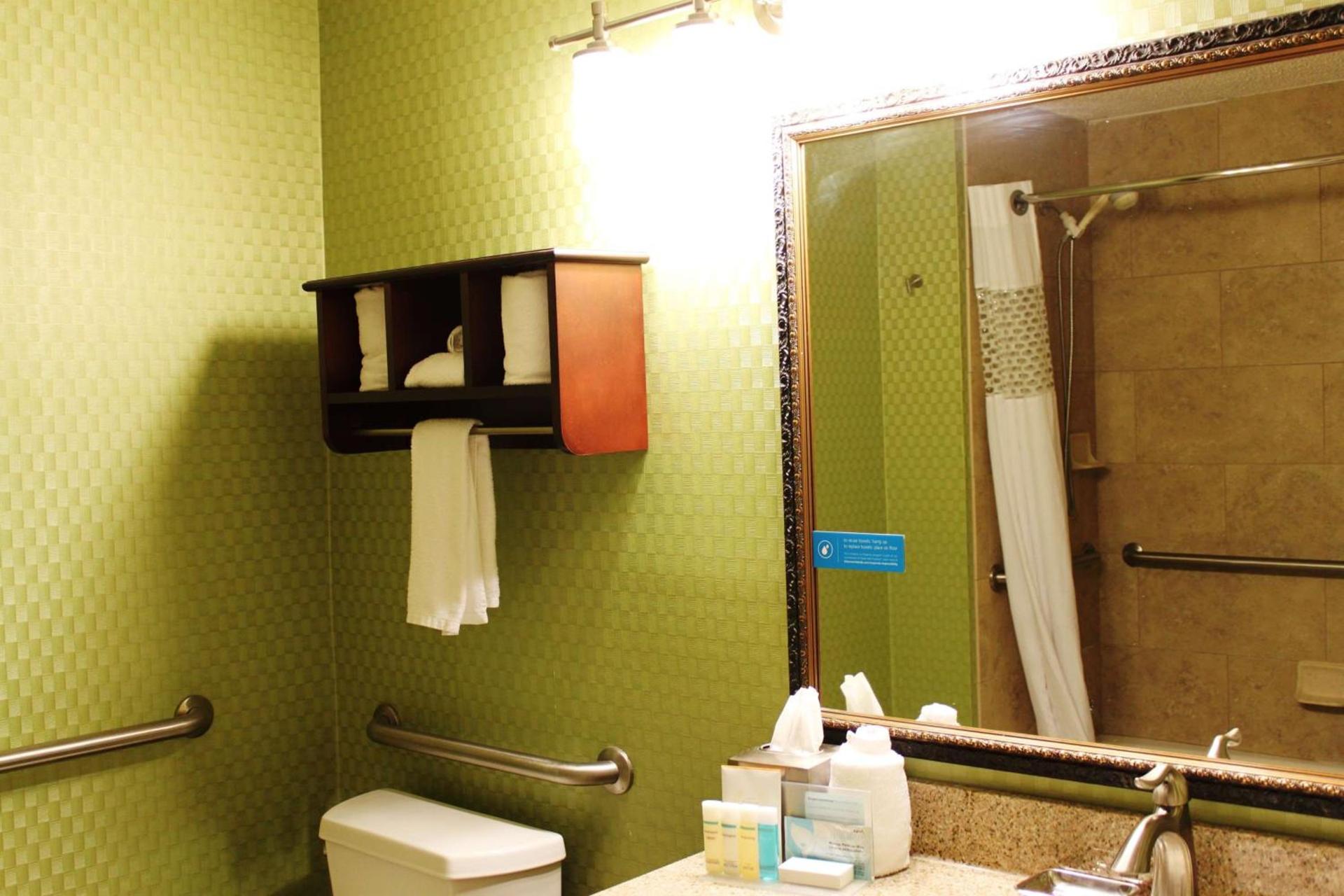 Hampton Inn Perry photo 21