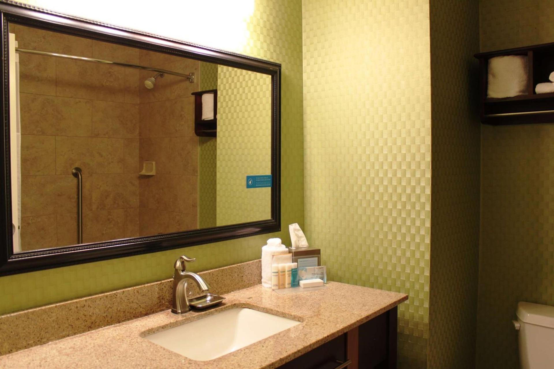 Hampton Inn Perry photo 24