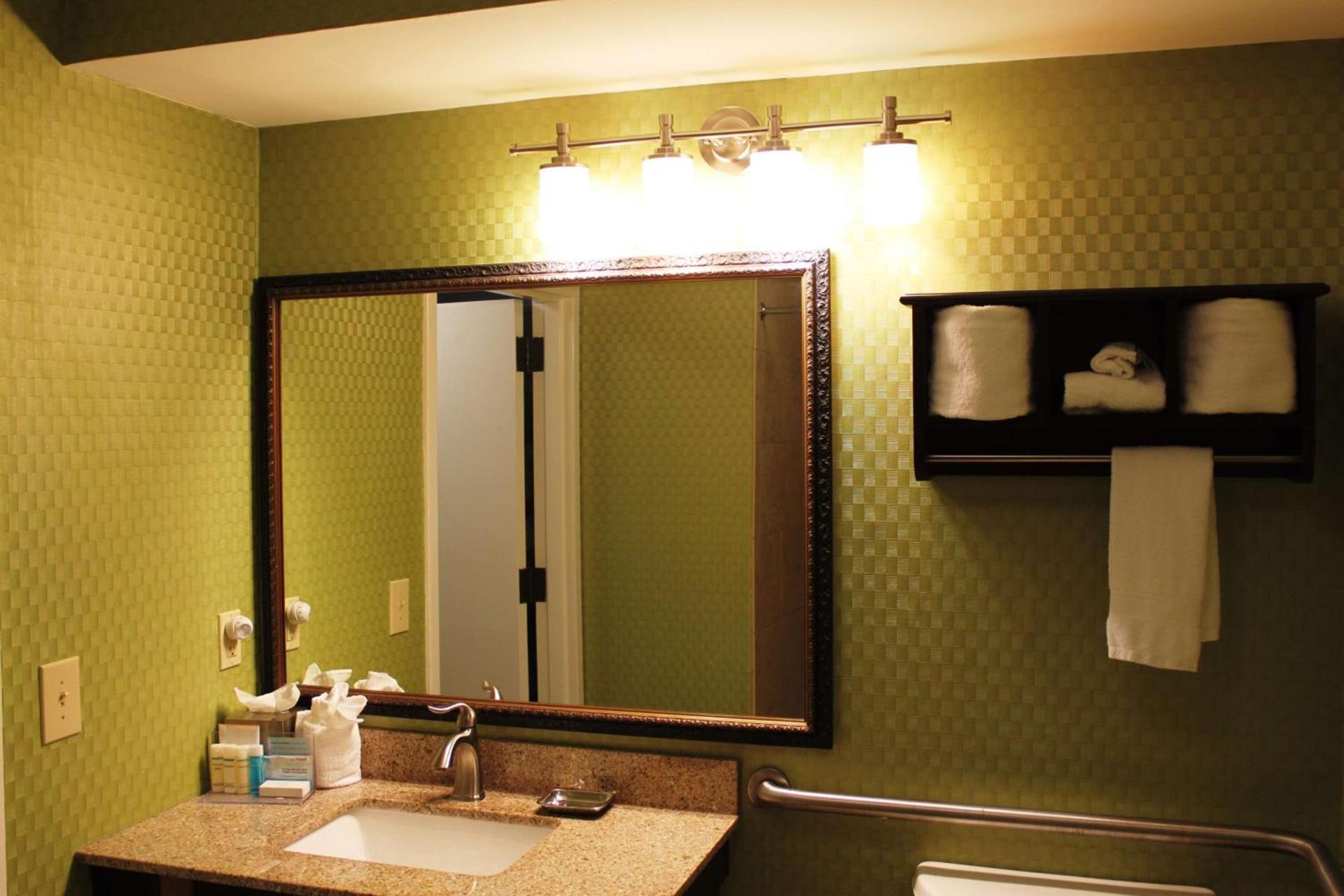 Hampton Inn Perry photo 23