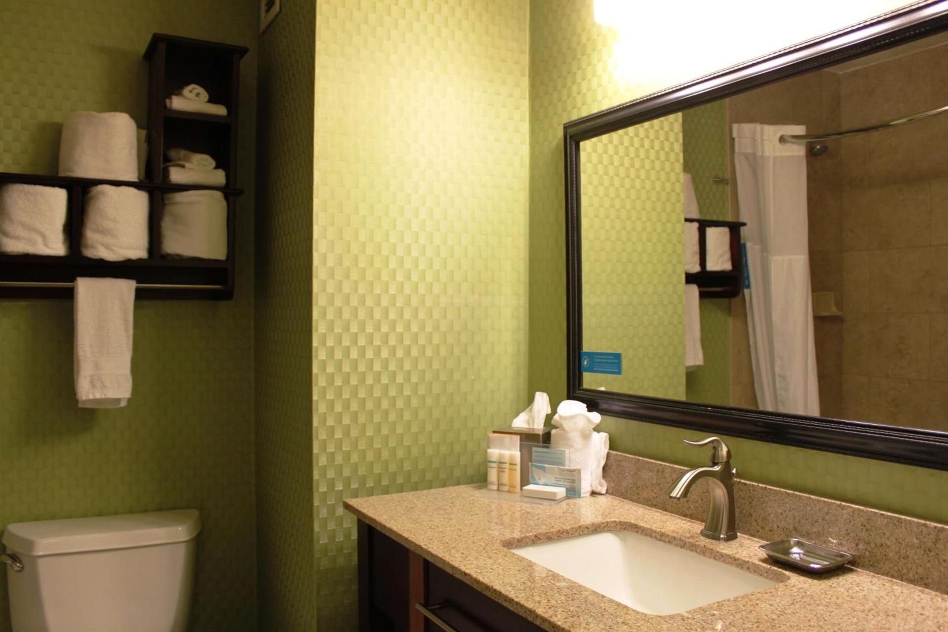 Hampton Inn Perry photo 27