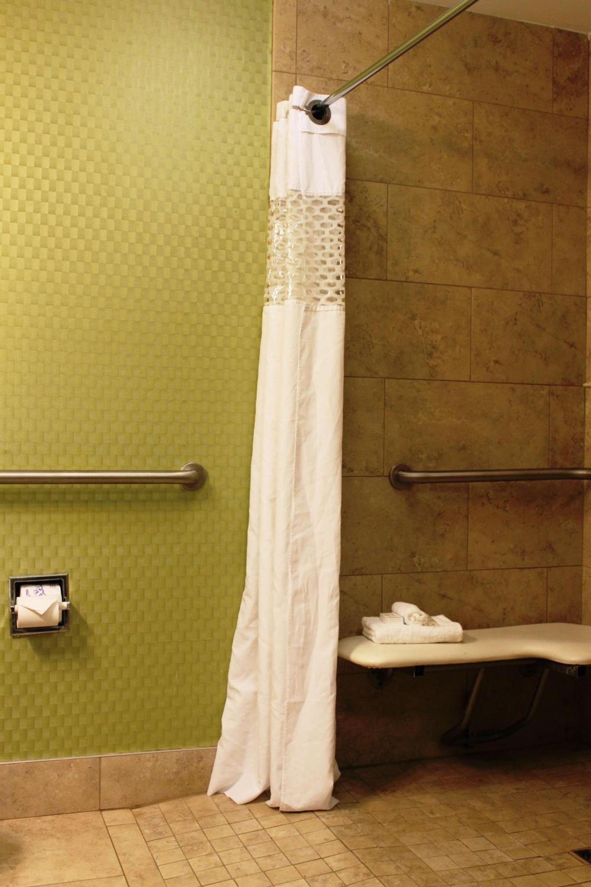 Hampton Inn Perry photo 33