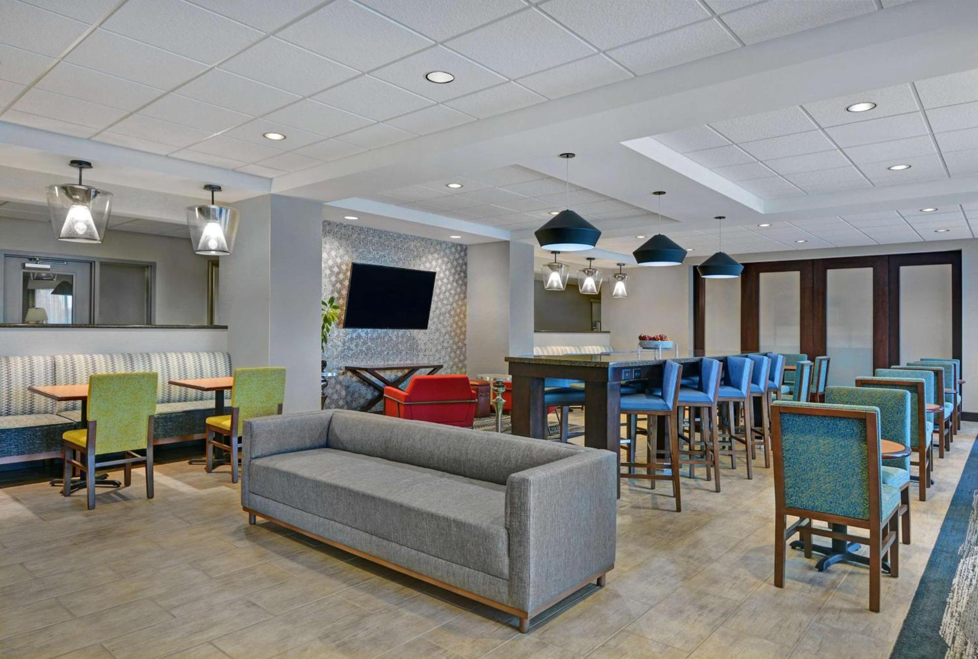Hampton Inn Bath - Brunswick Area , ME photo 5