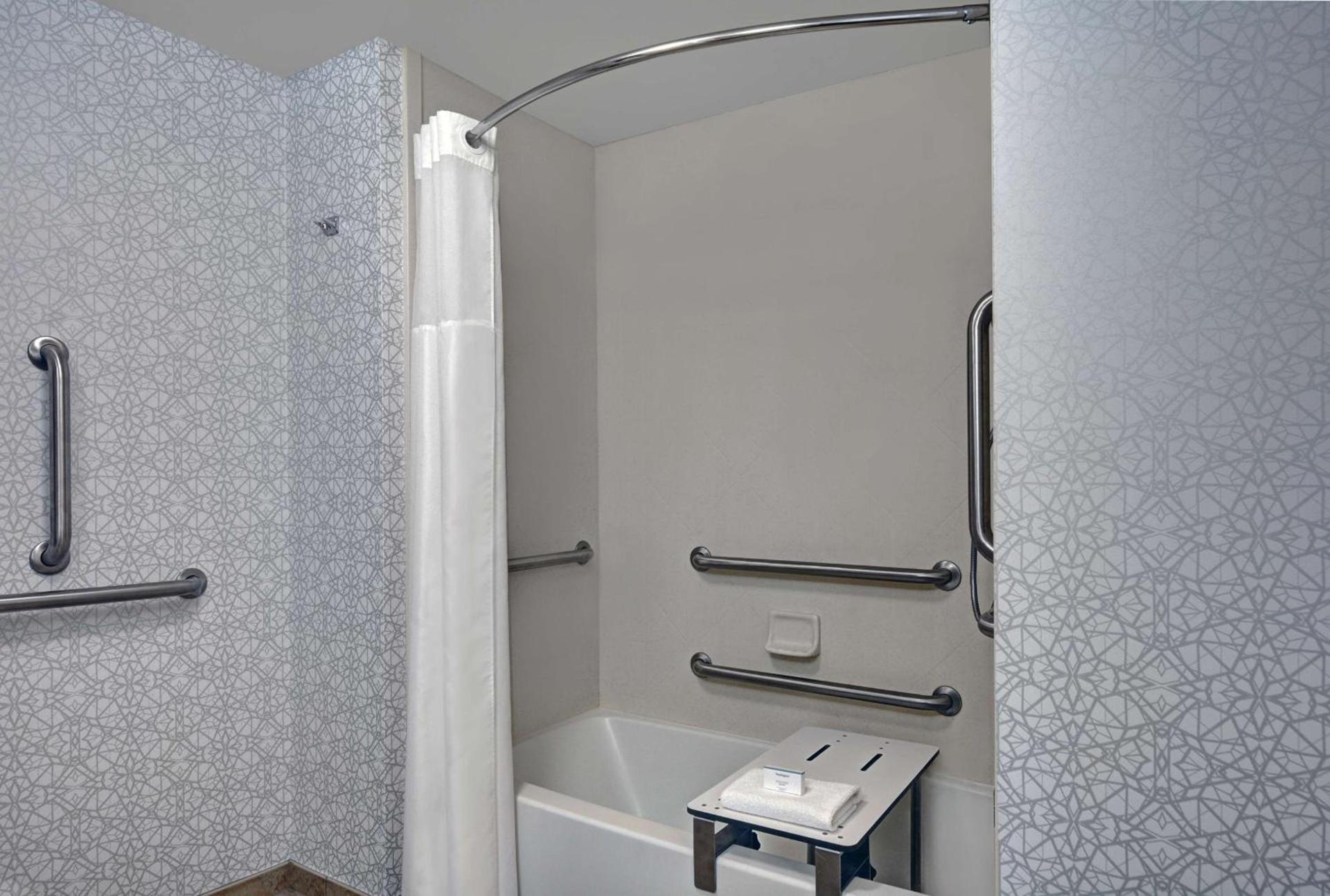 Hampton Inn Bath - Brunswick Area , ME photo 22