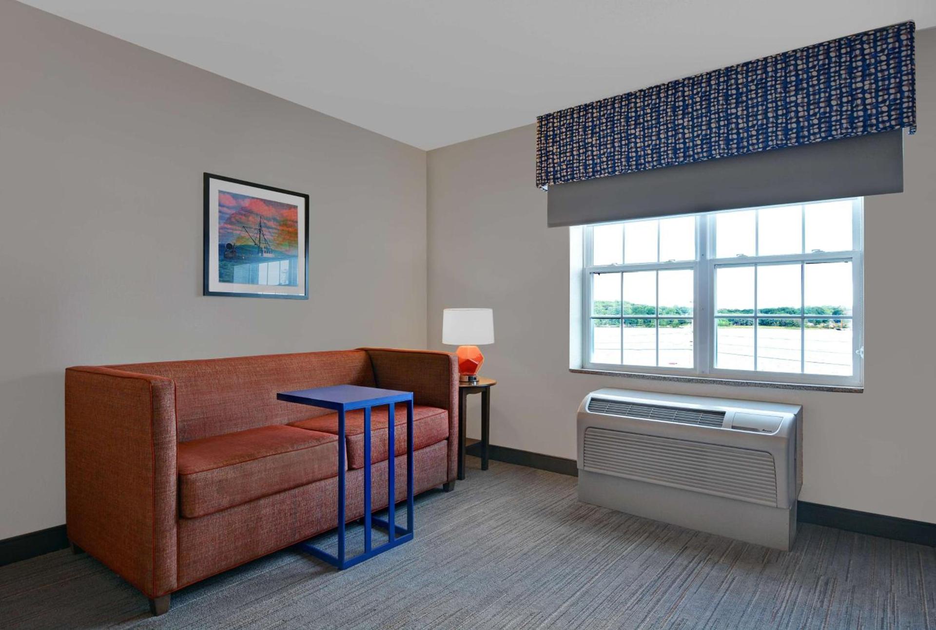 Hampton Inn Bath - Brunswick Area , ME photo 25