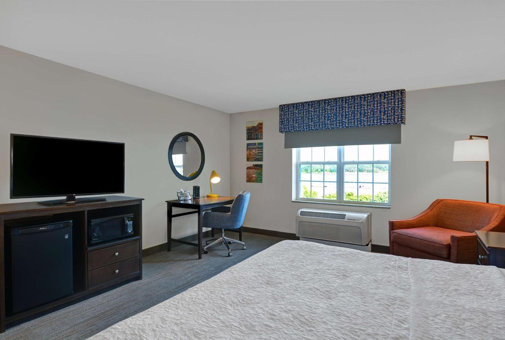Hampton Inn Bath - Brunswick Area , ME photo 35