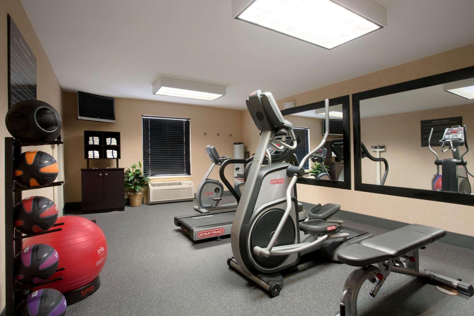 Hampton Inn Canon City photo 10