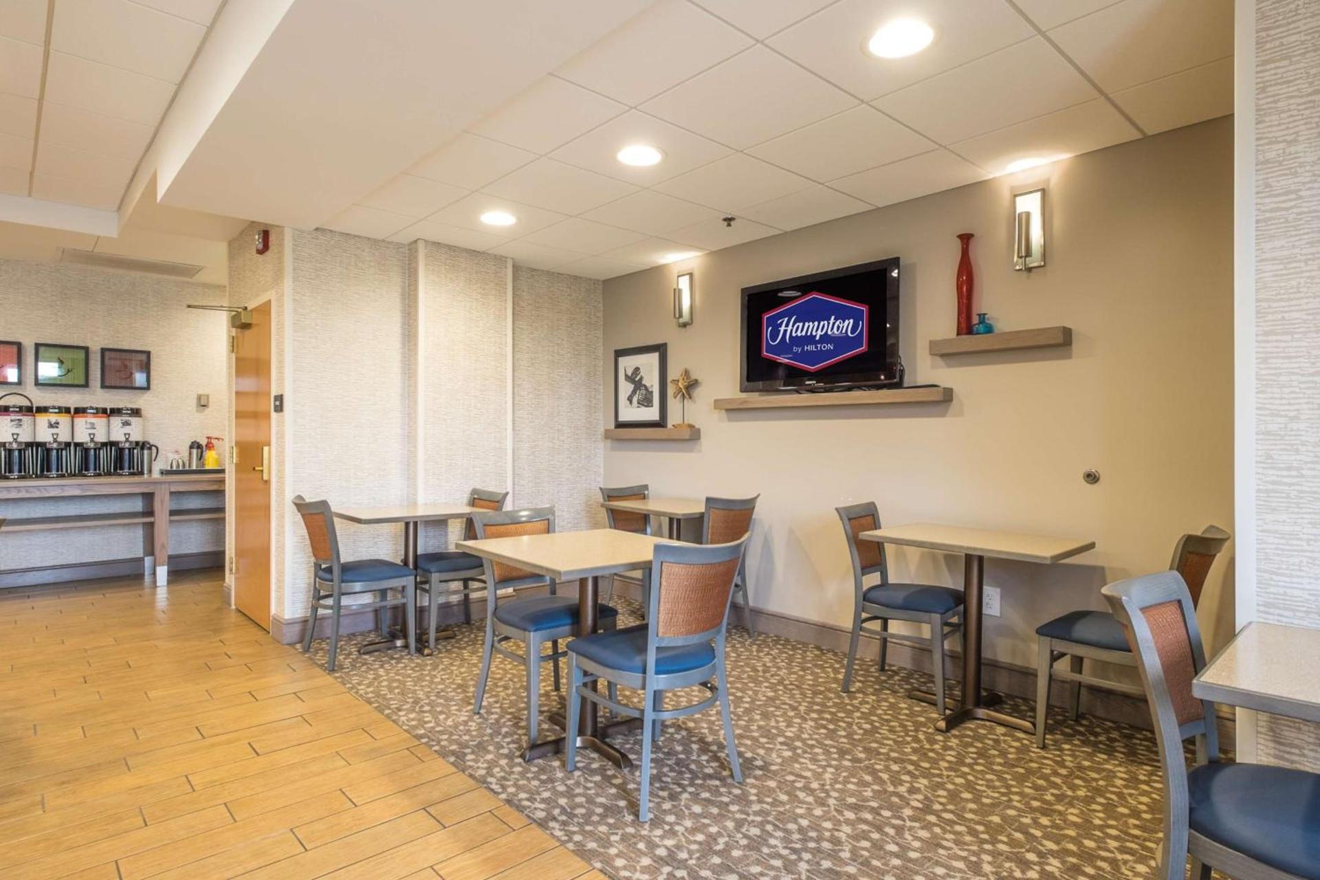 Hampton Inn Freeport/Brunswick photo 10