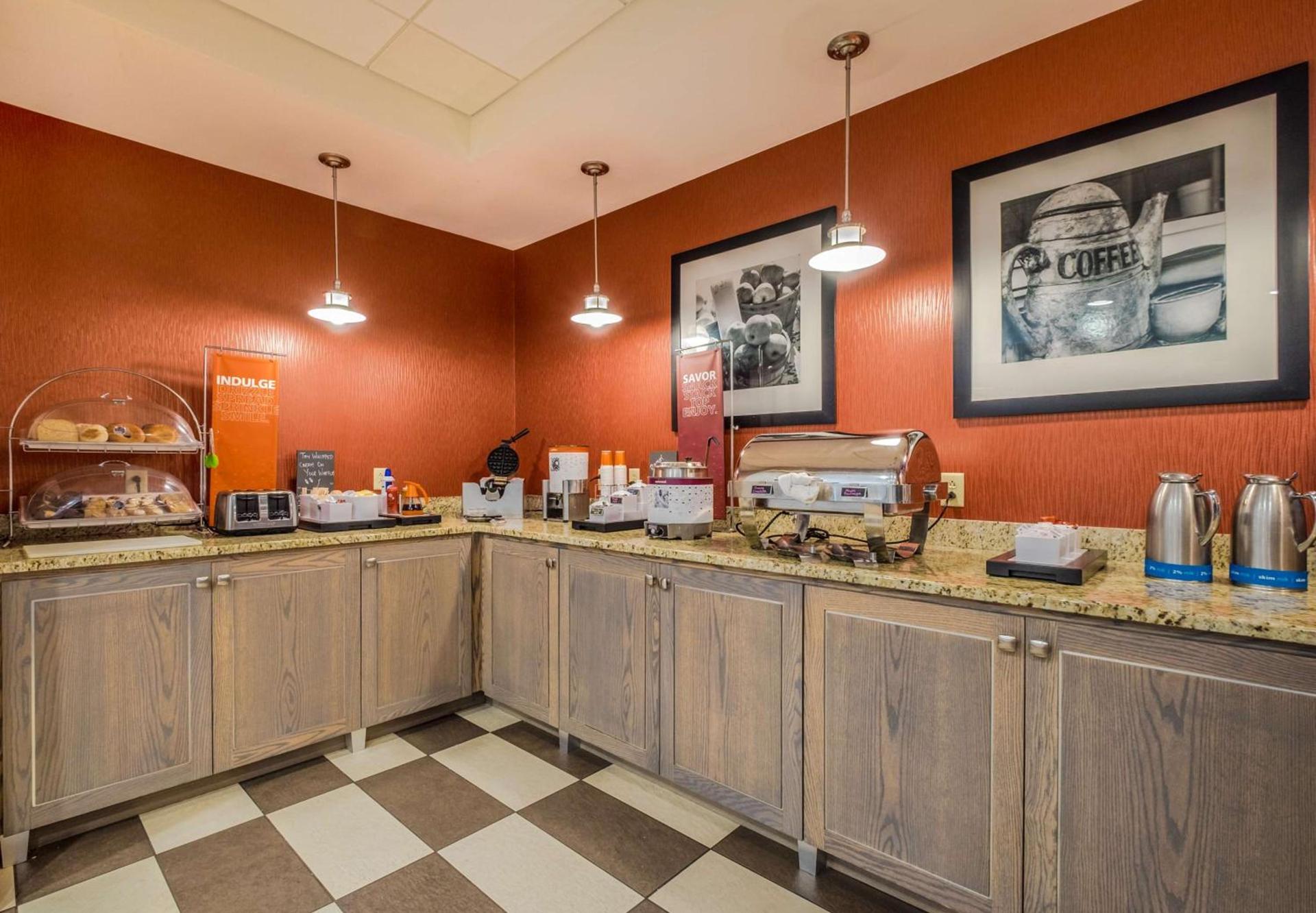 Hampton Inn Freeport/Brunswick photo 21
