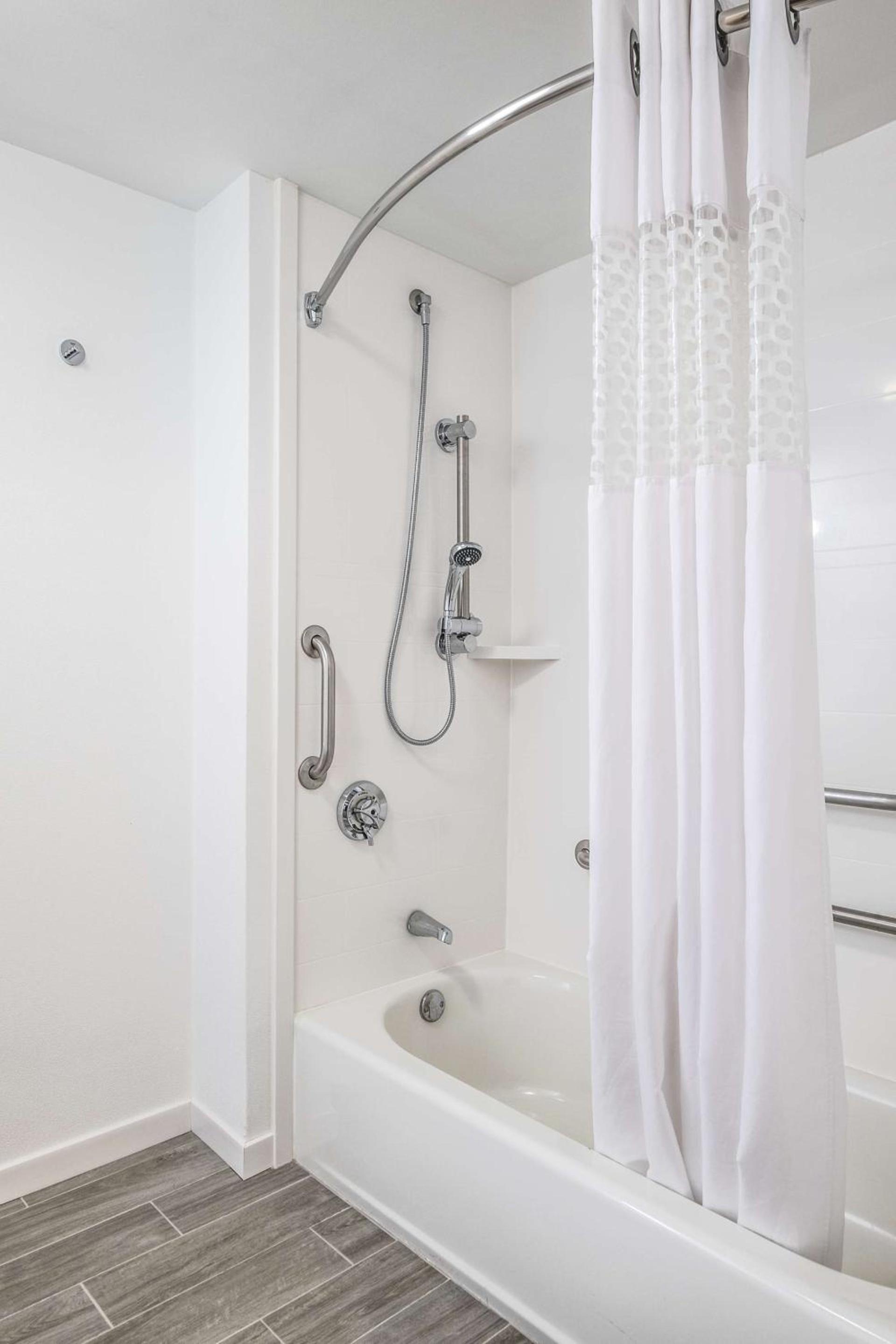 Hampton Inn Freeport/Brunswick photo 36