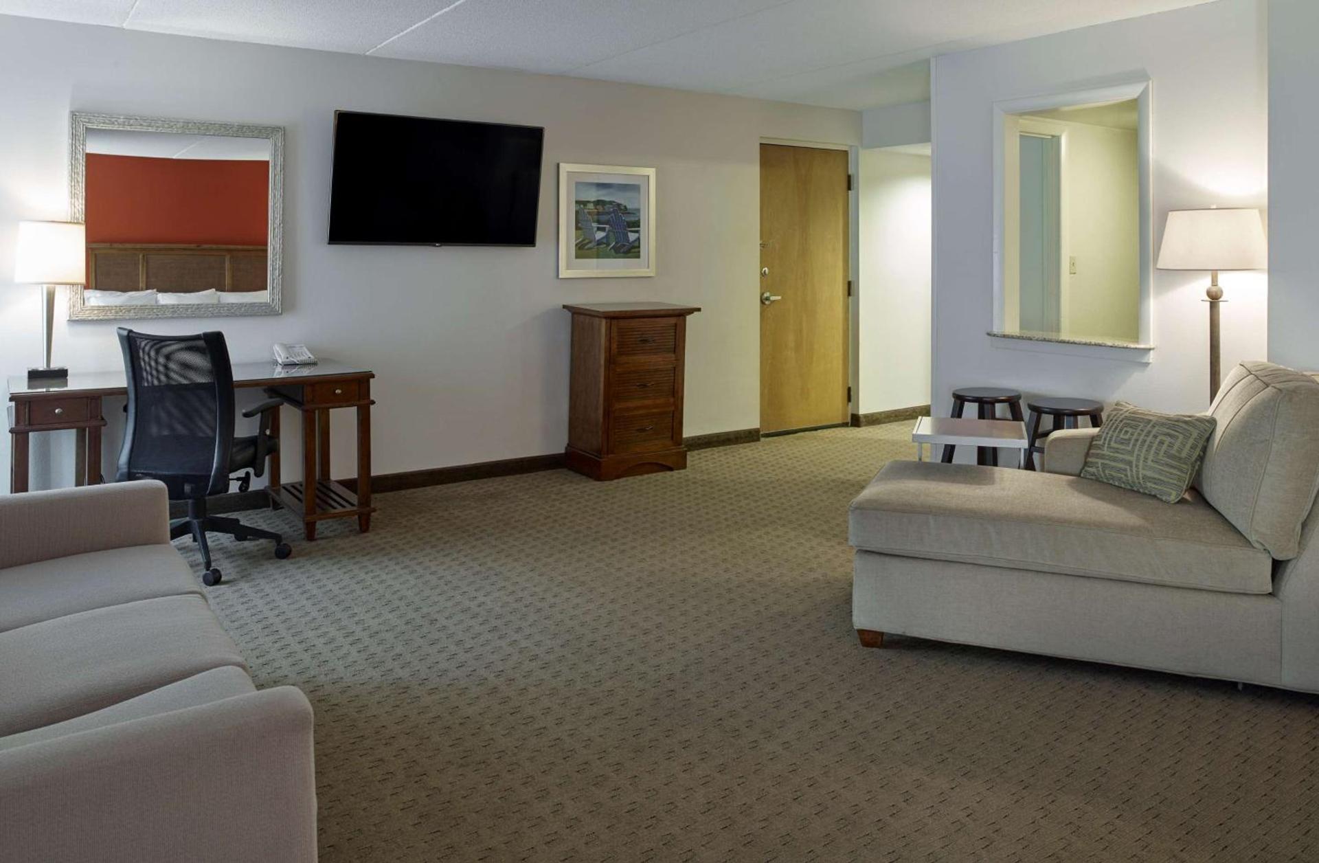 Long Creek Hotel photo 22