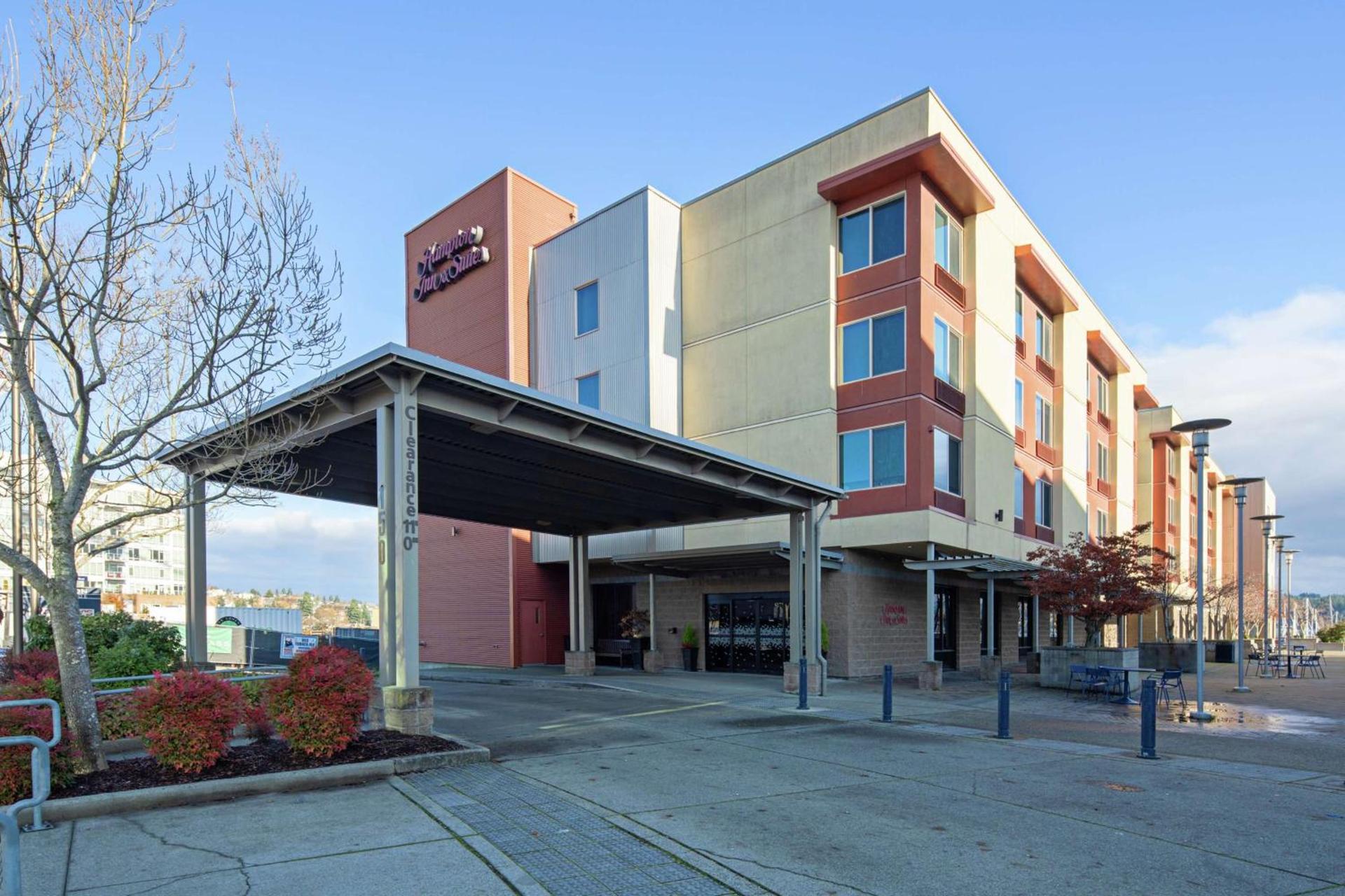 Hampton Inn & Suites Bremerton photo 2