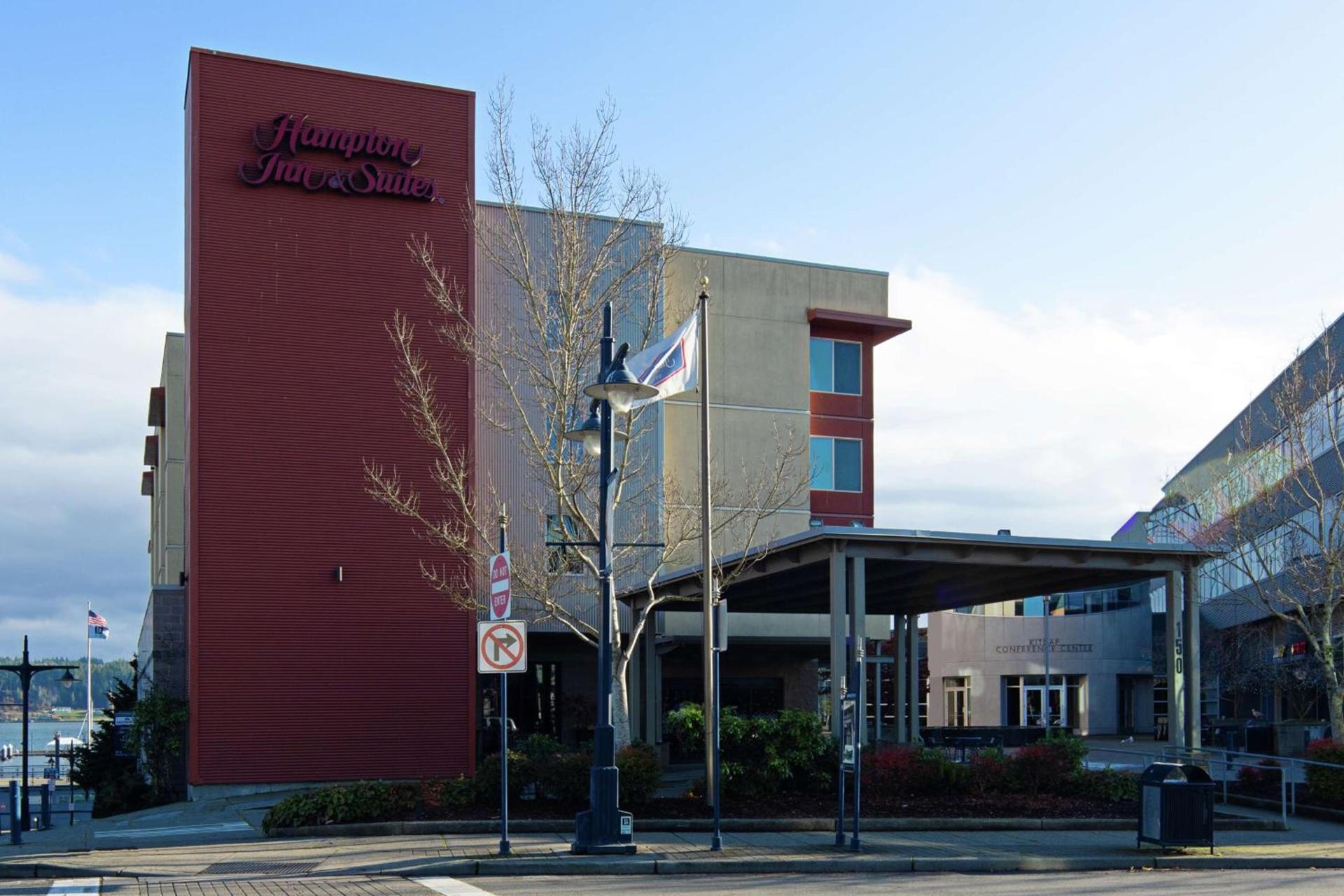 Hampton Inn & Suites Bremerton photo 3