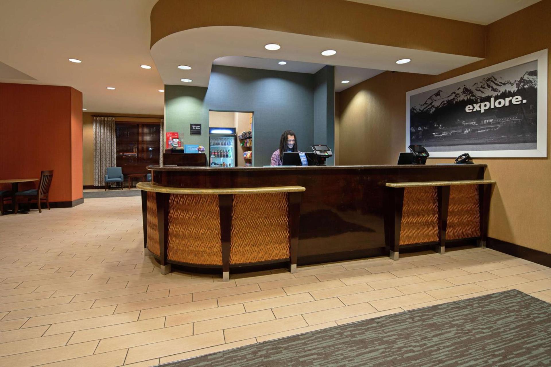 Hampton Inn & Suites Bremerton photo 6