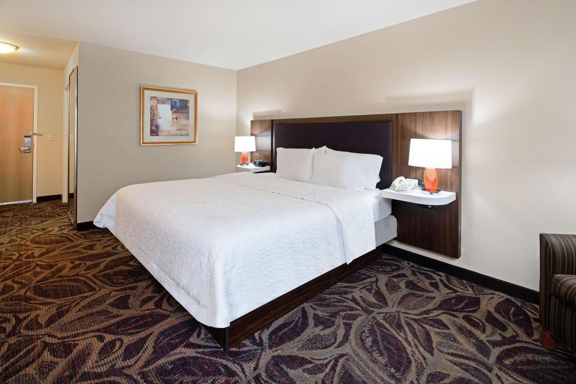 Hampton Inn & Suites Bremerton photo 14