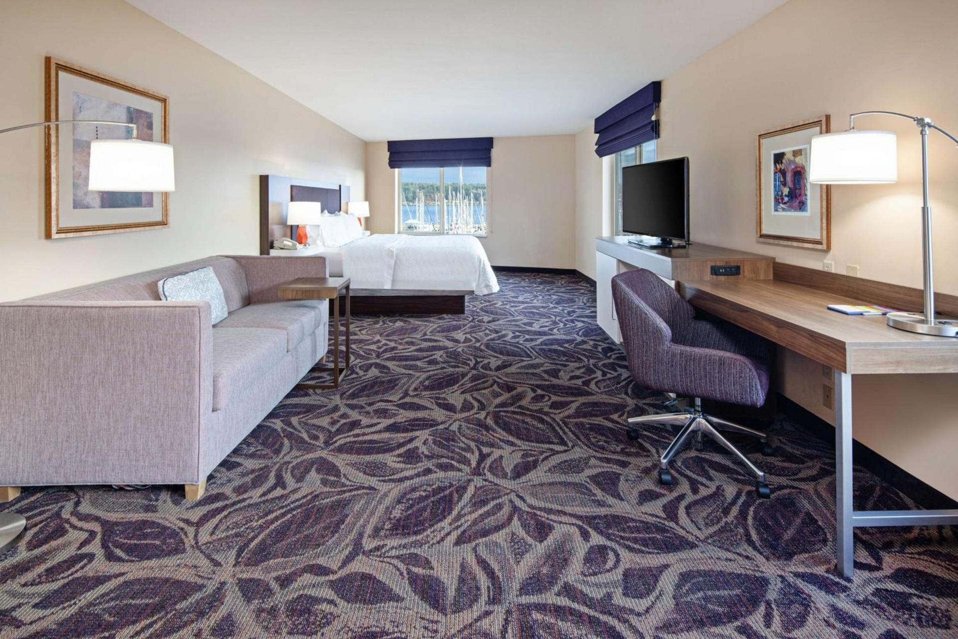 Hampton Inn & Suites Bremerton photo 20