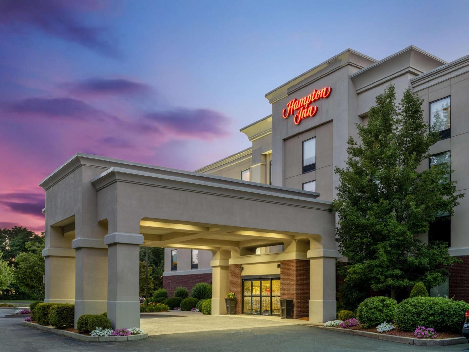Hampton Inn Raynham-Taunton photo 2