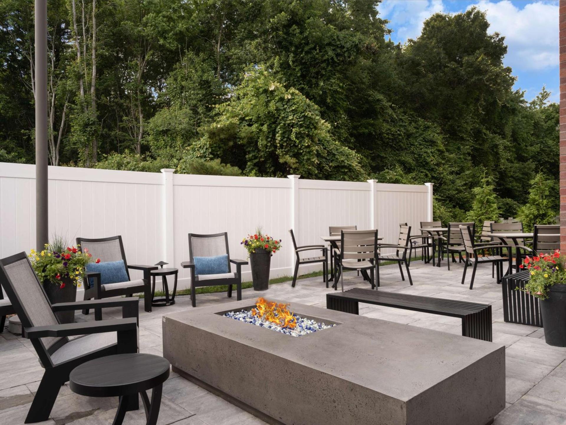 Hampton Inn Raynham-Taunton photo 4