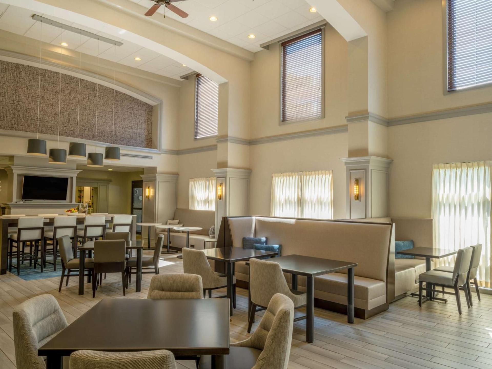 Hampton Inn Raynham-Taunton photo 6