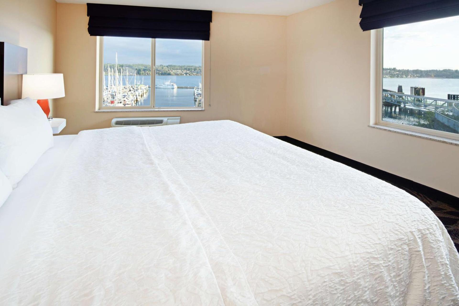 Hampton Inn & Suites Bremerton photo 30