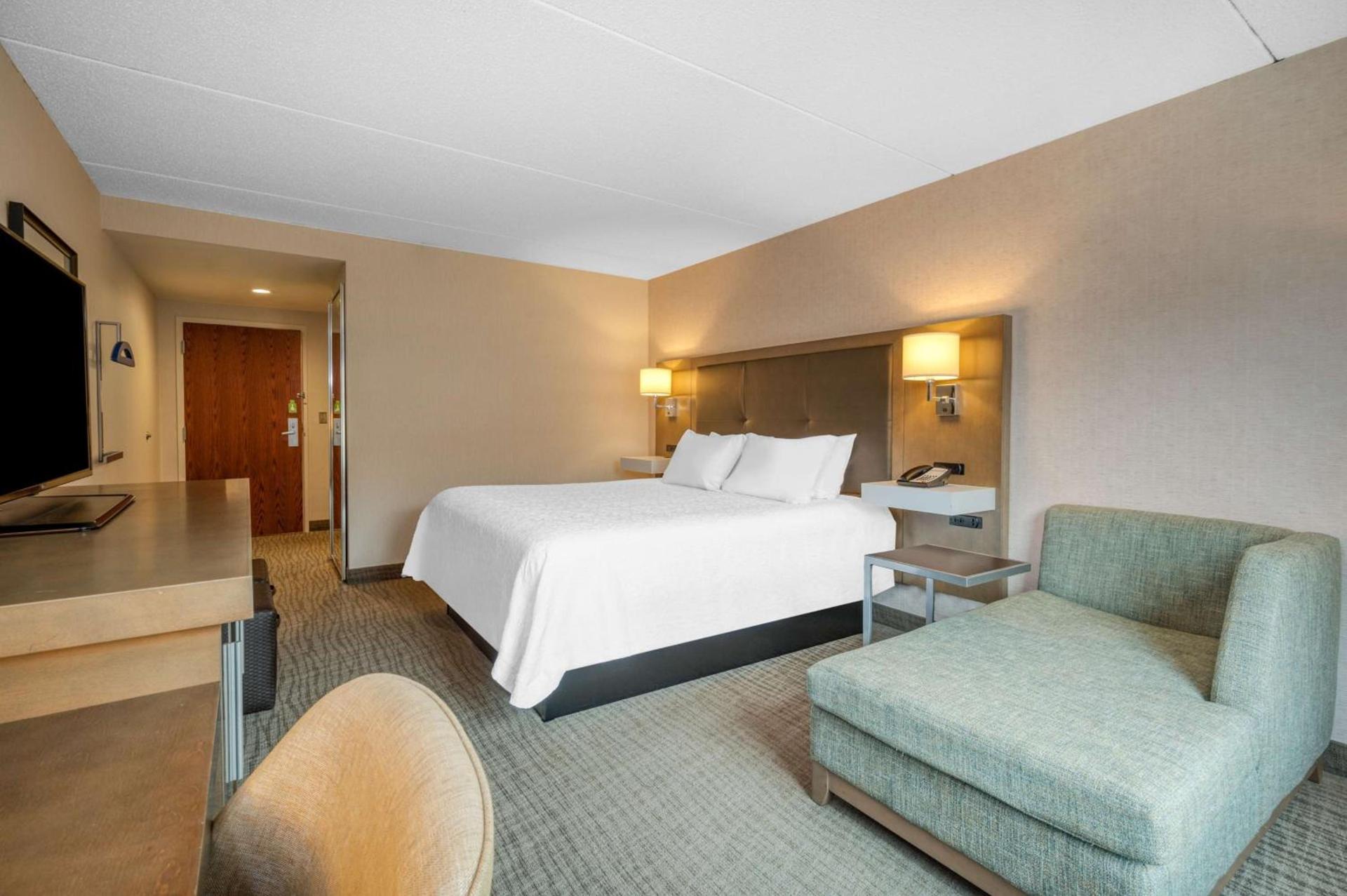 Hampton Inn Raynham-Taunton photo 14