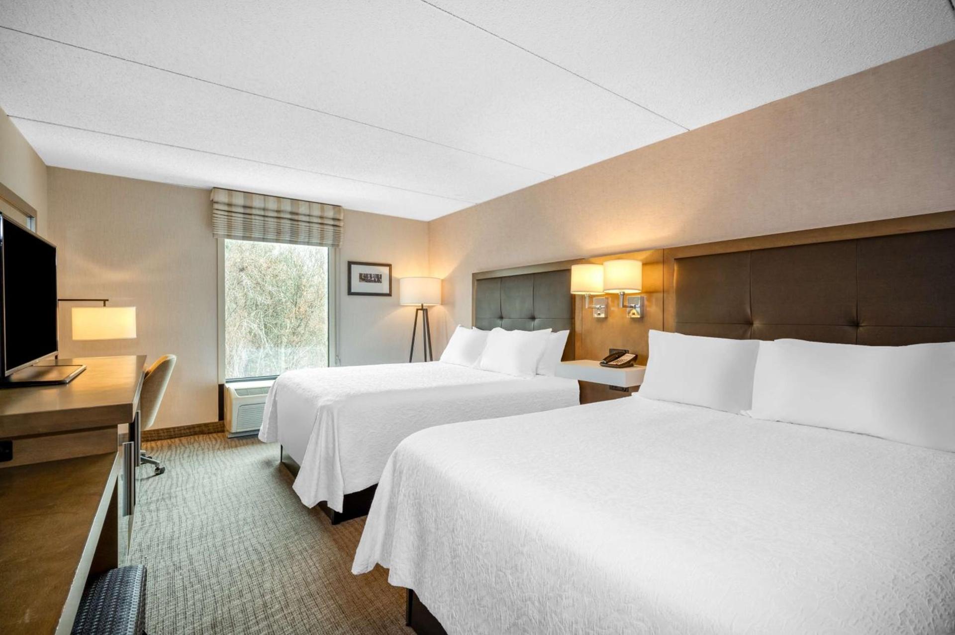 Hampton Inn Raynham-Taunton photo 17