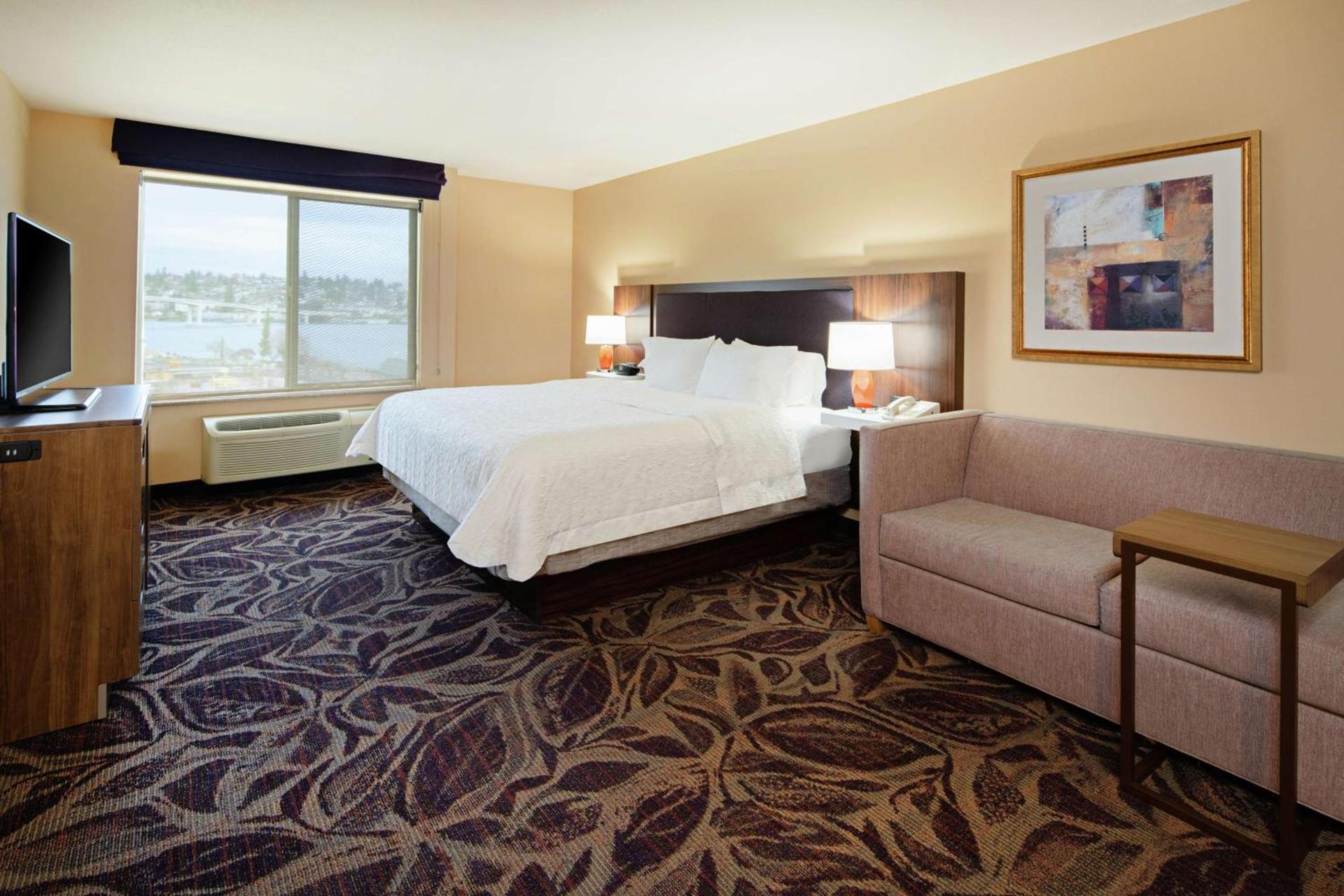 Hampton Inn & Suites Bremerton photo 31