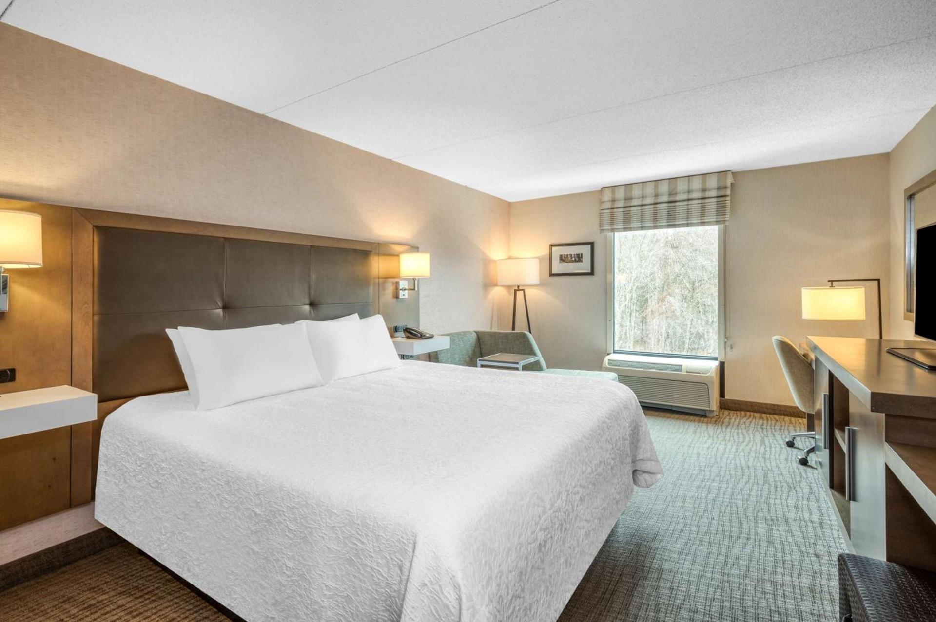 Hampton Inn Raynham-Taunton photo 19