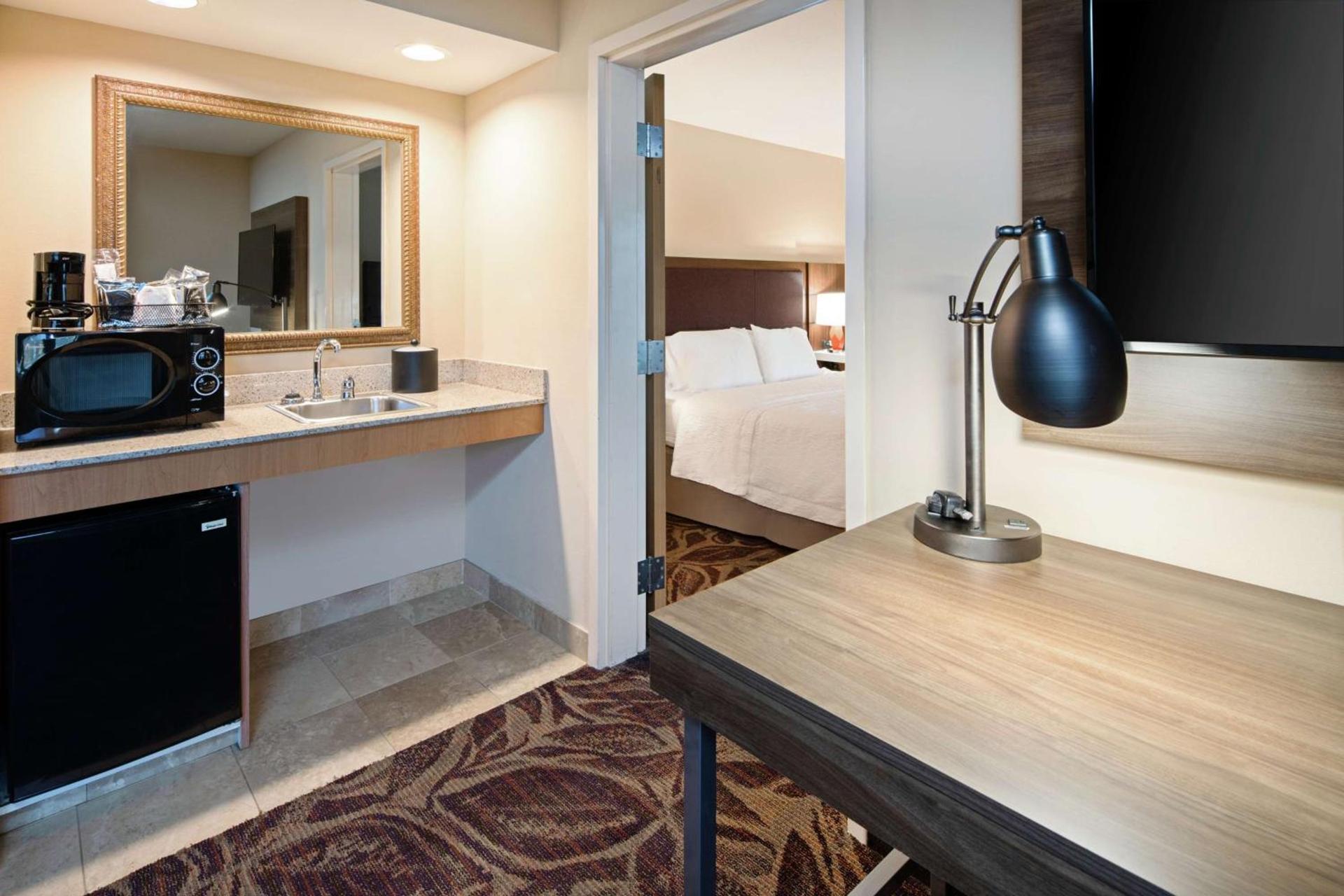 Hampton Inn & Suites Bremerton photo 33