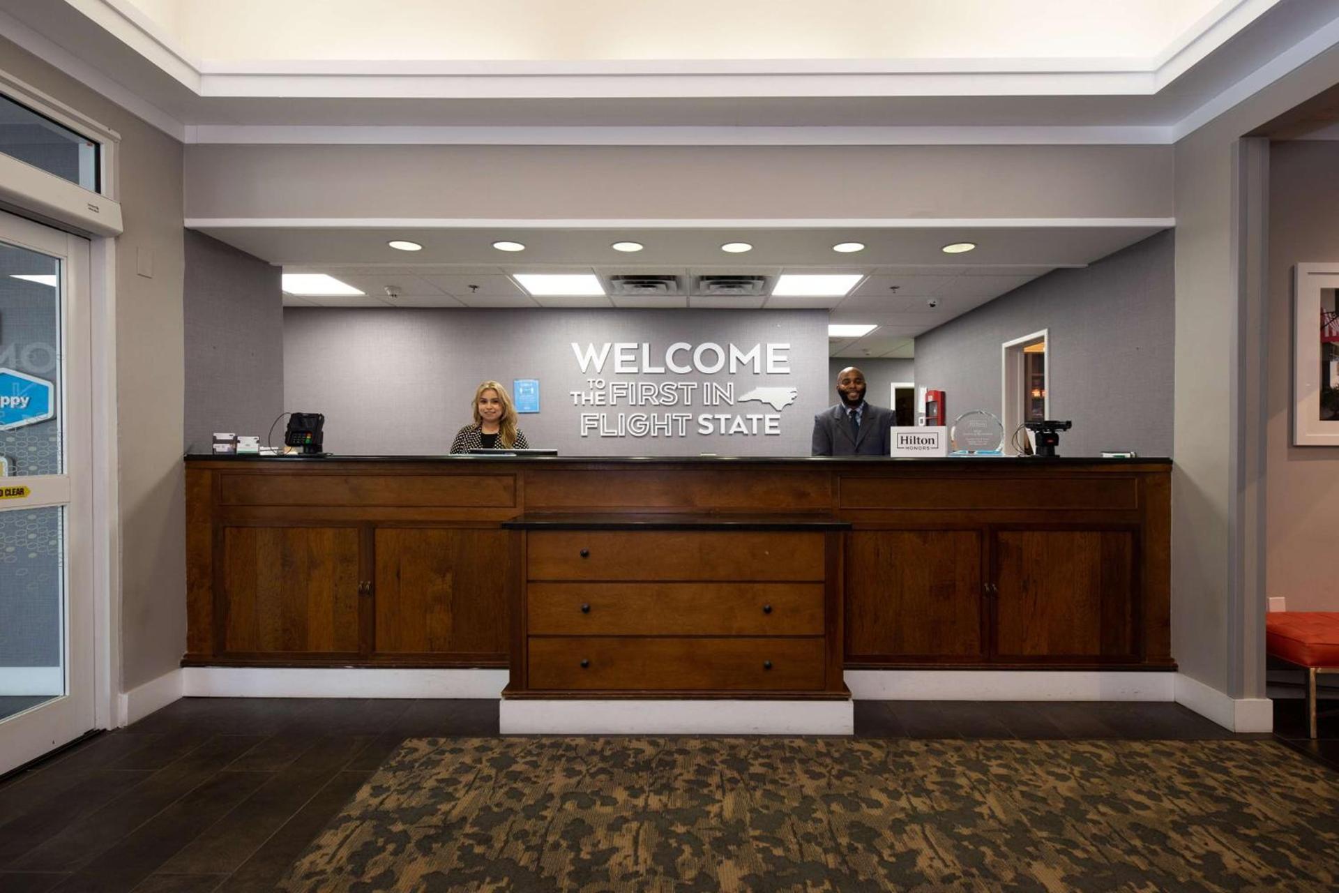 Hampton Inn & Suites Raleigh Cary Lenovo Center photo 6