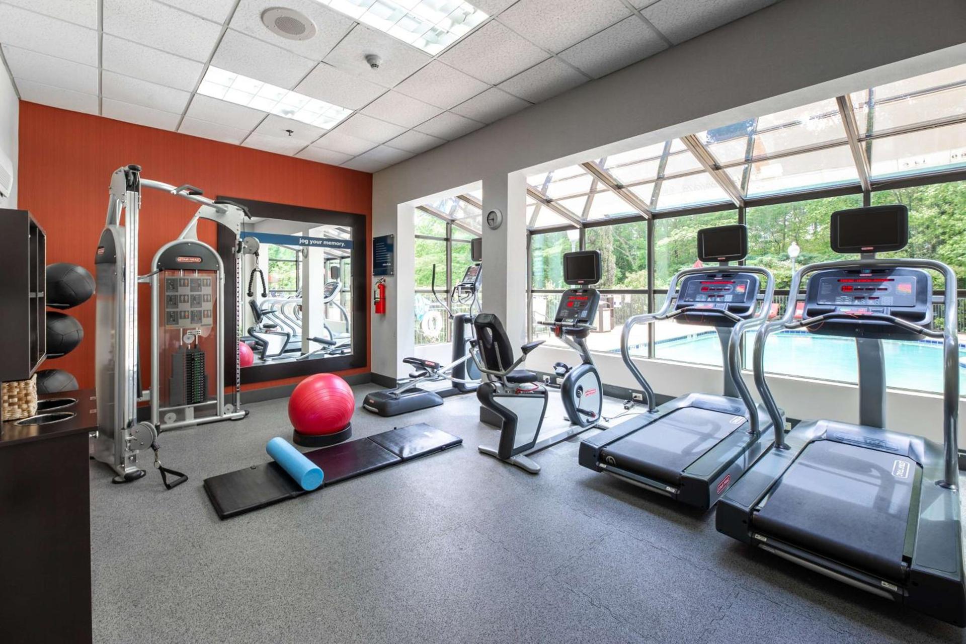 Hampton Inn & Suites Raleigh Cary Lenovo Center photo 18