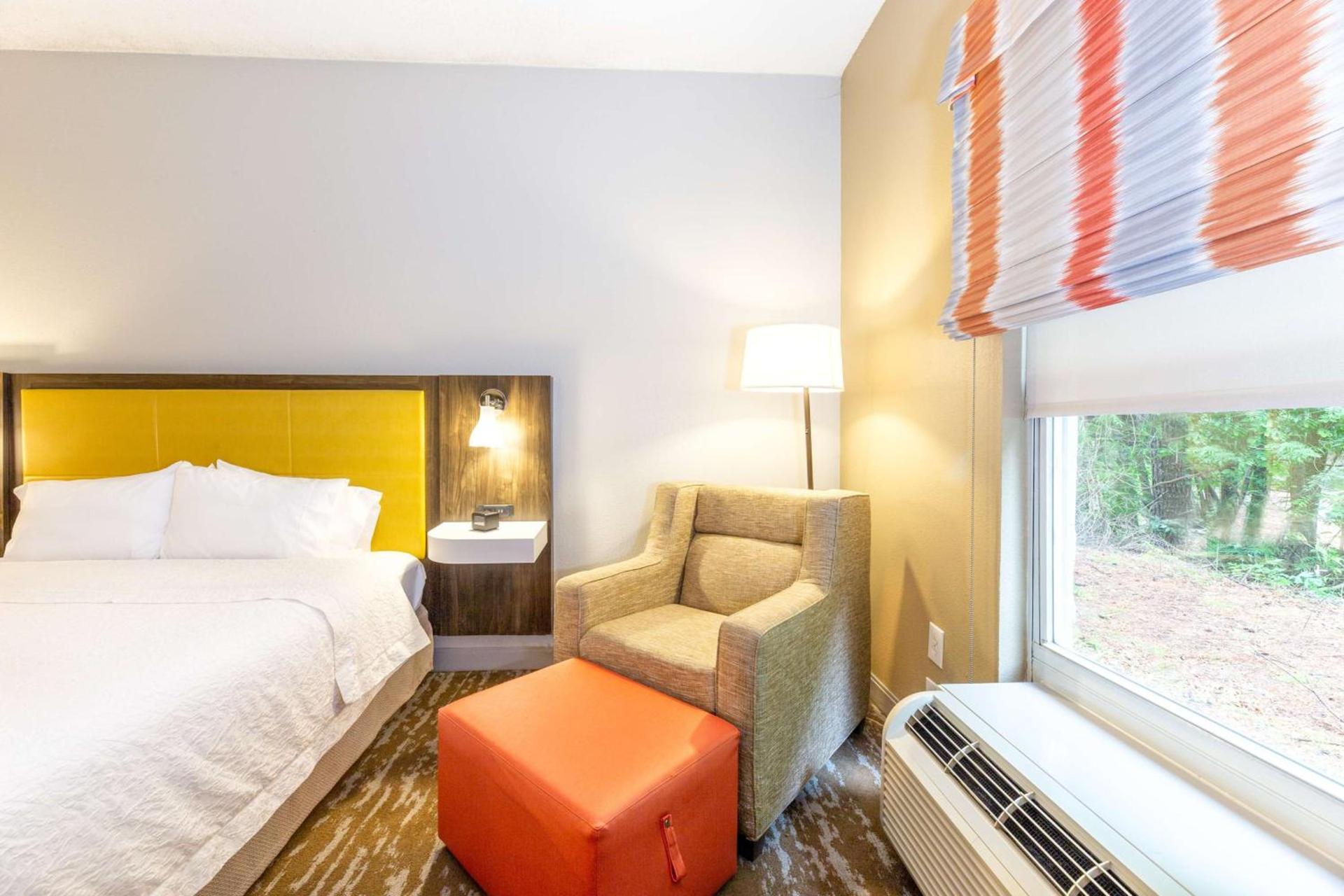 Hampton Inn & Suites Raleigh Cary Lenovo Center photo 32