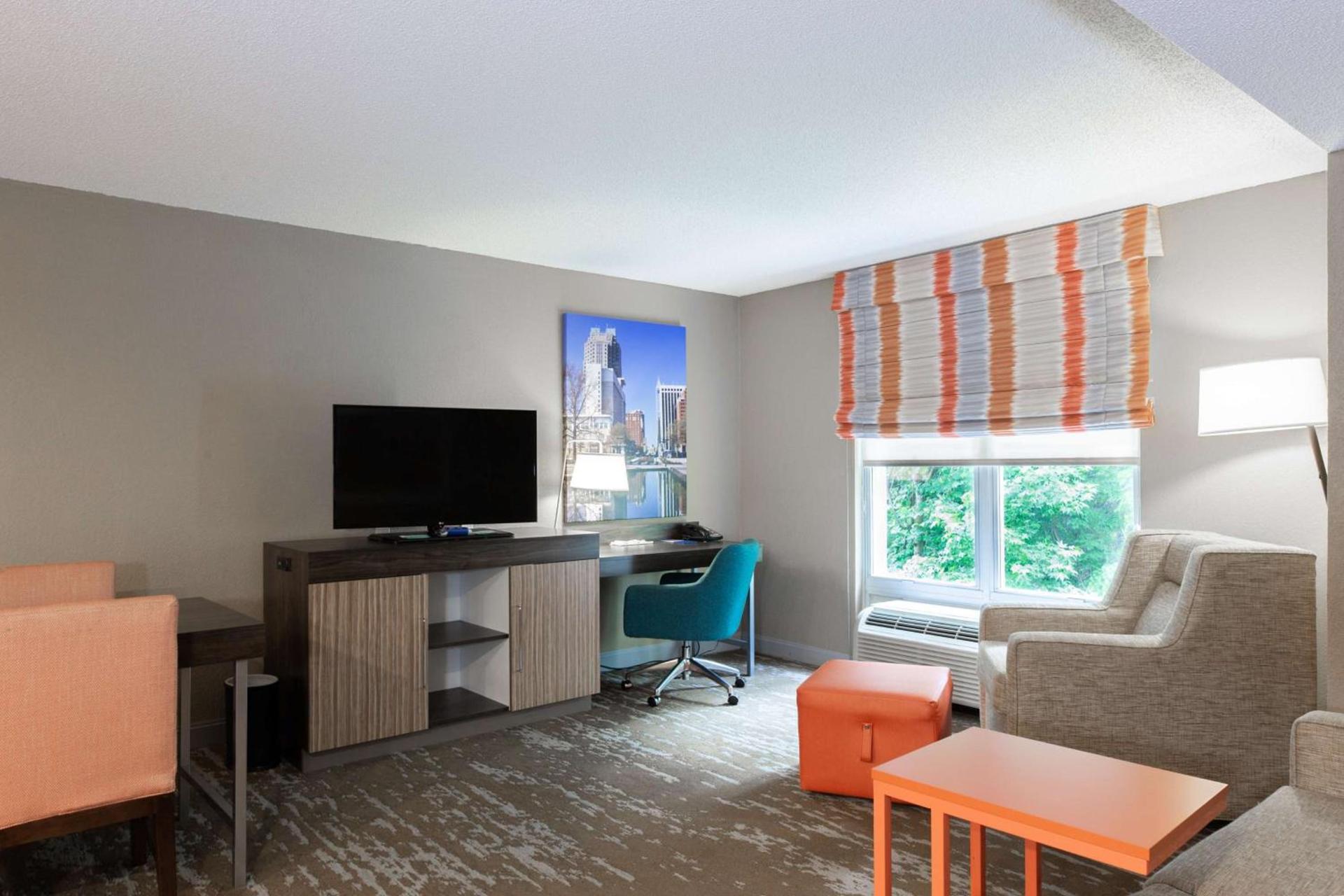 Hampton Inn & Suites Raleigh Cary Lenovo Center photo 41