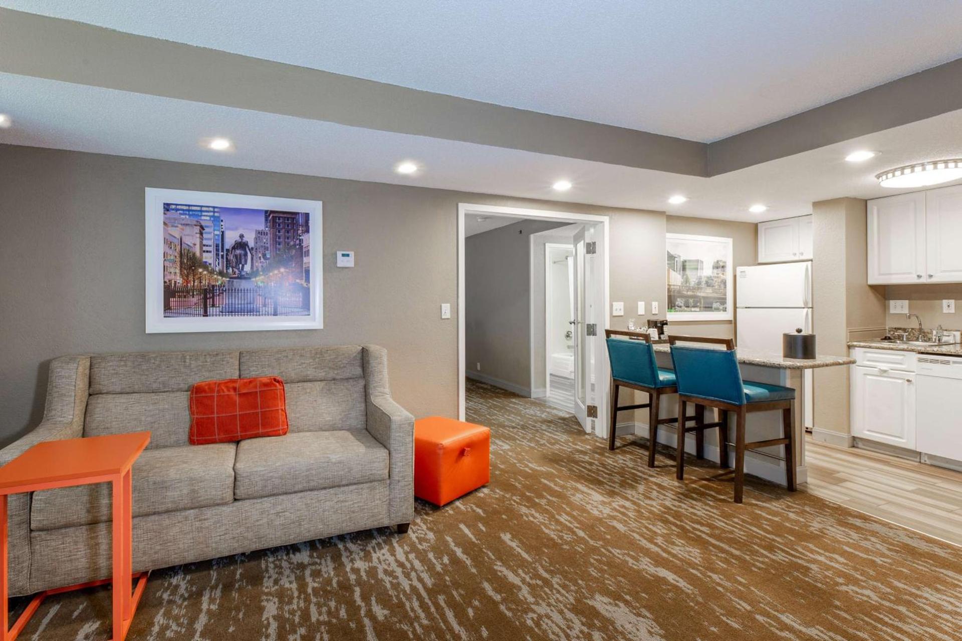Hampton Inn & Suites Raleigh Cary Lenovo Center photo 42