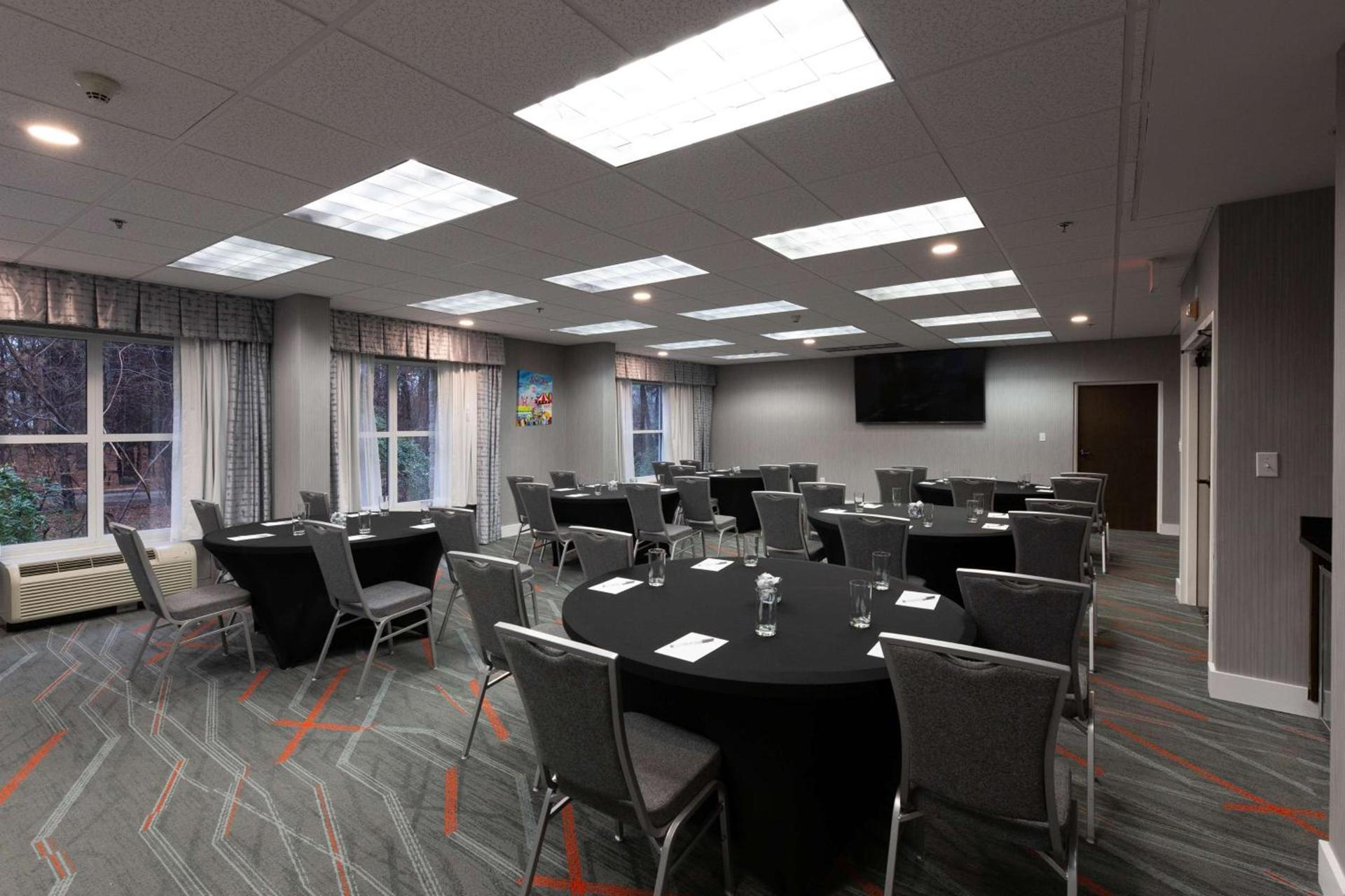 Hampton Inn & Suites Raleigh Cary Lenovo Center photo 54
