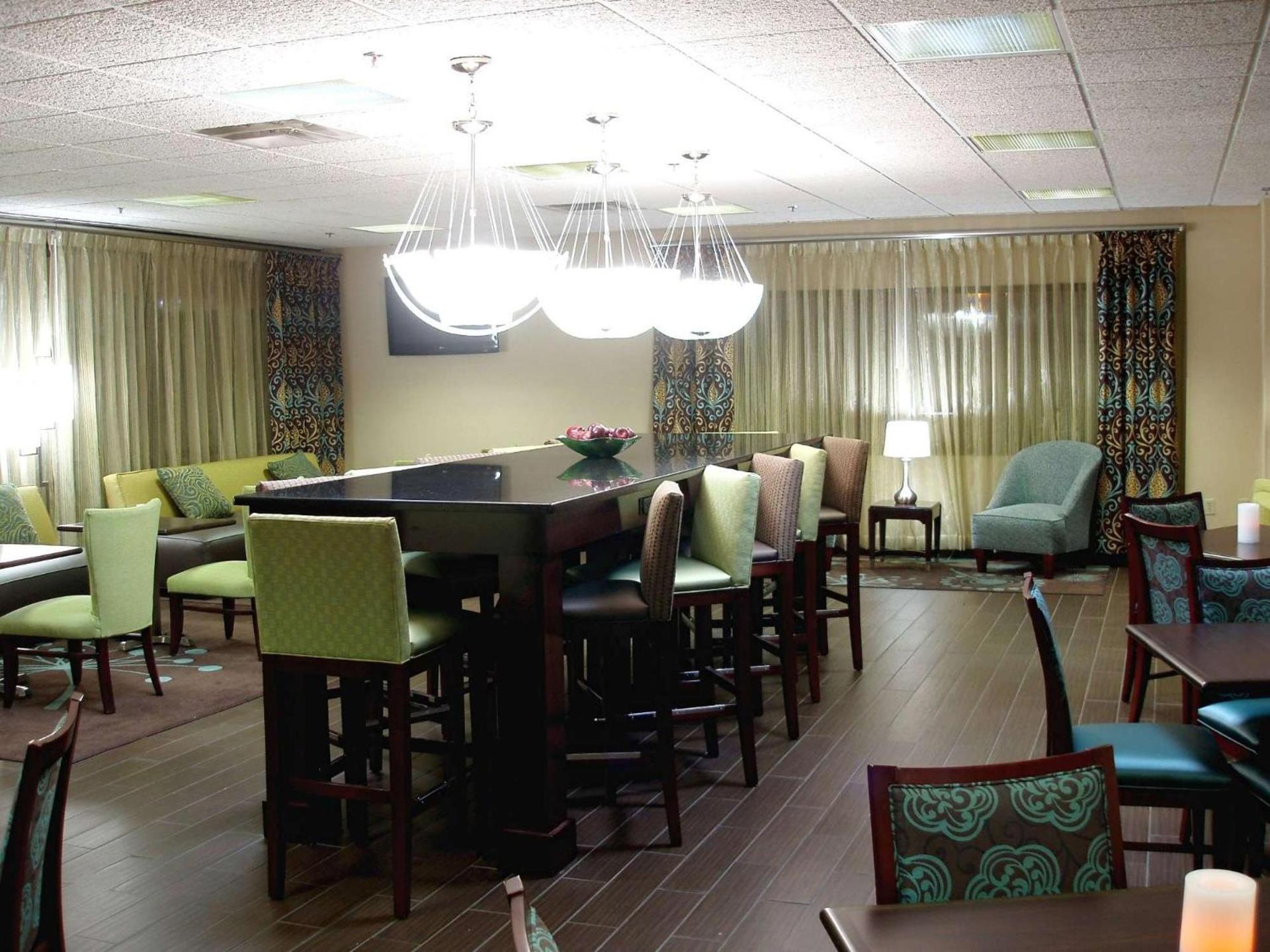 Hampton Inn Richmond KY photo 10